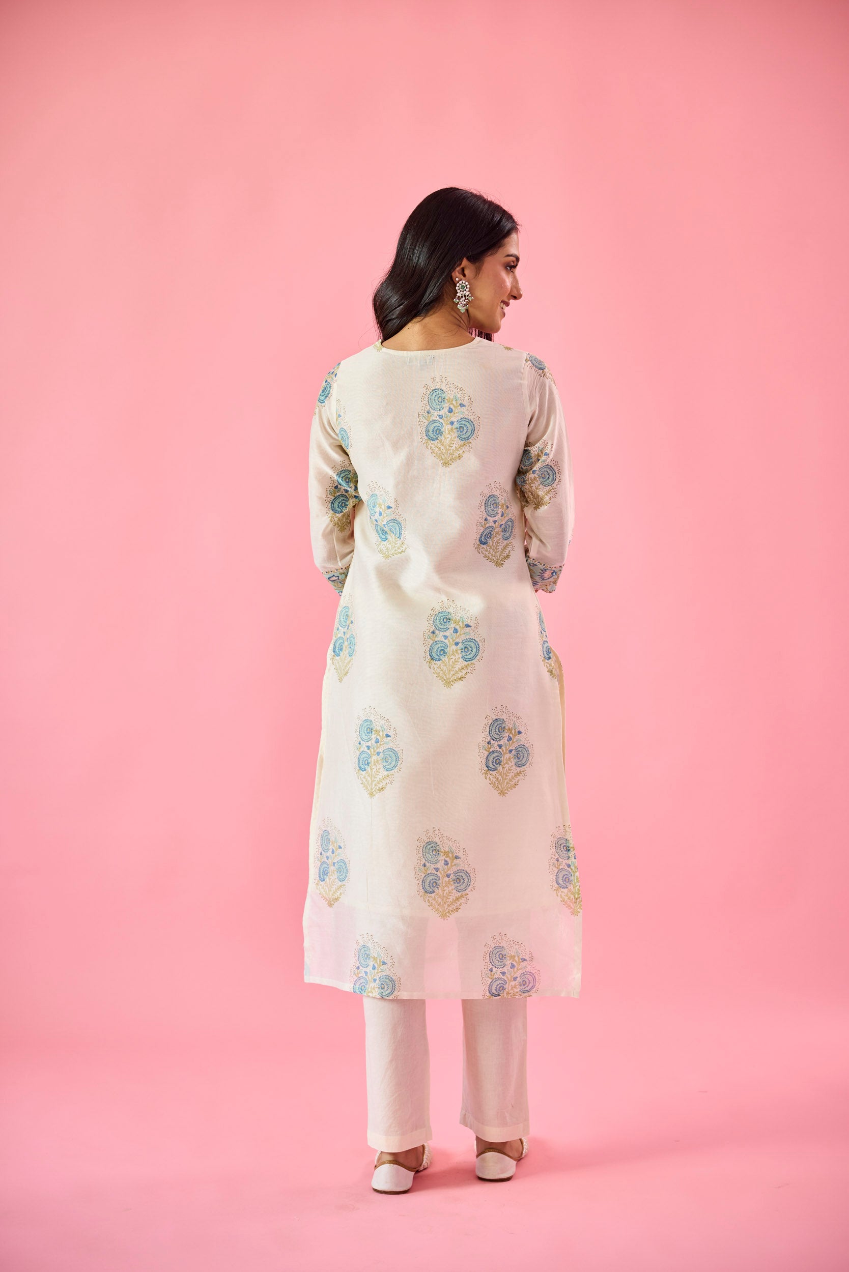 Dilruba Off White Chanderi Hand Embellished Kurta Set