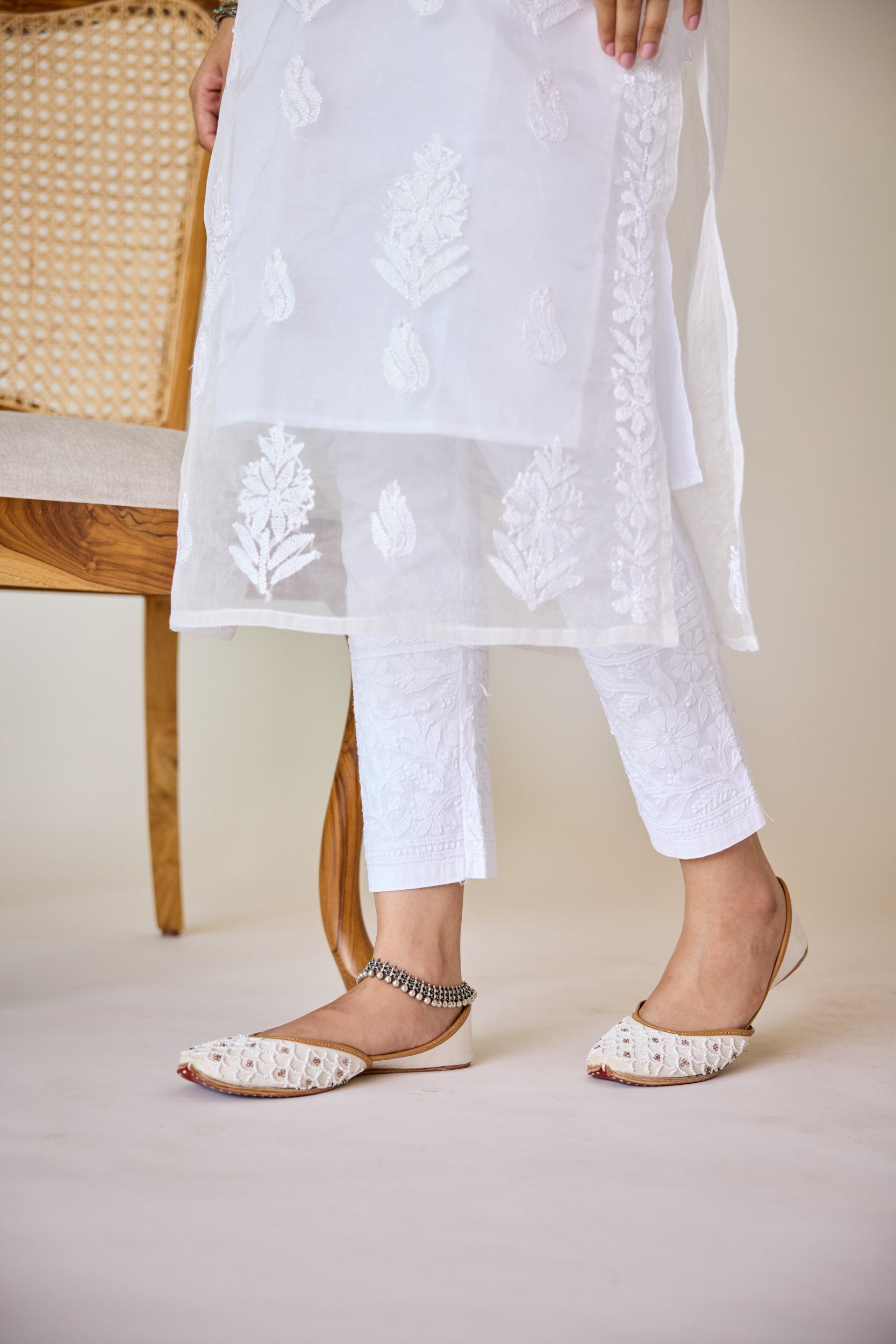 Raffia White Cotton Lycra Hand Embroidered Chikankari Straight Pant