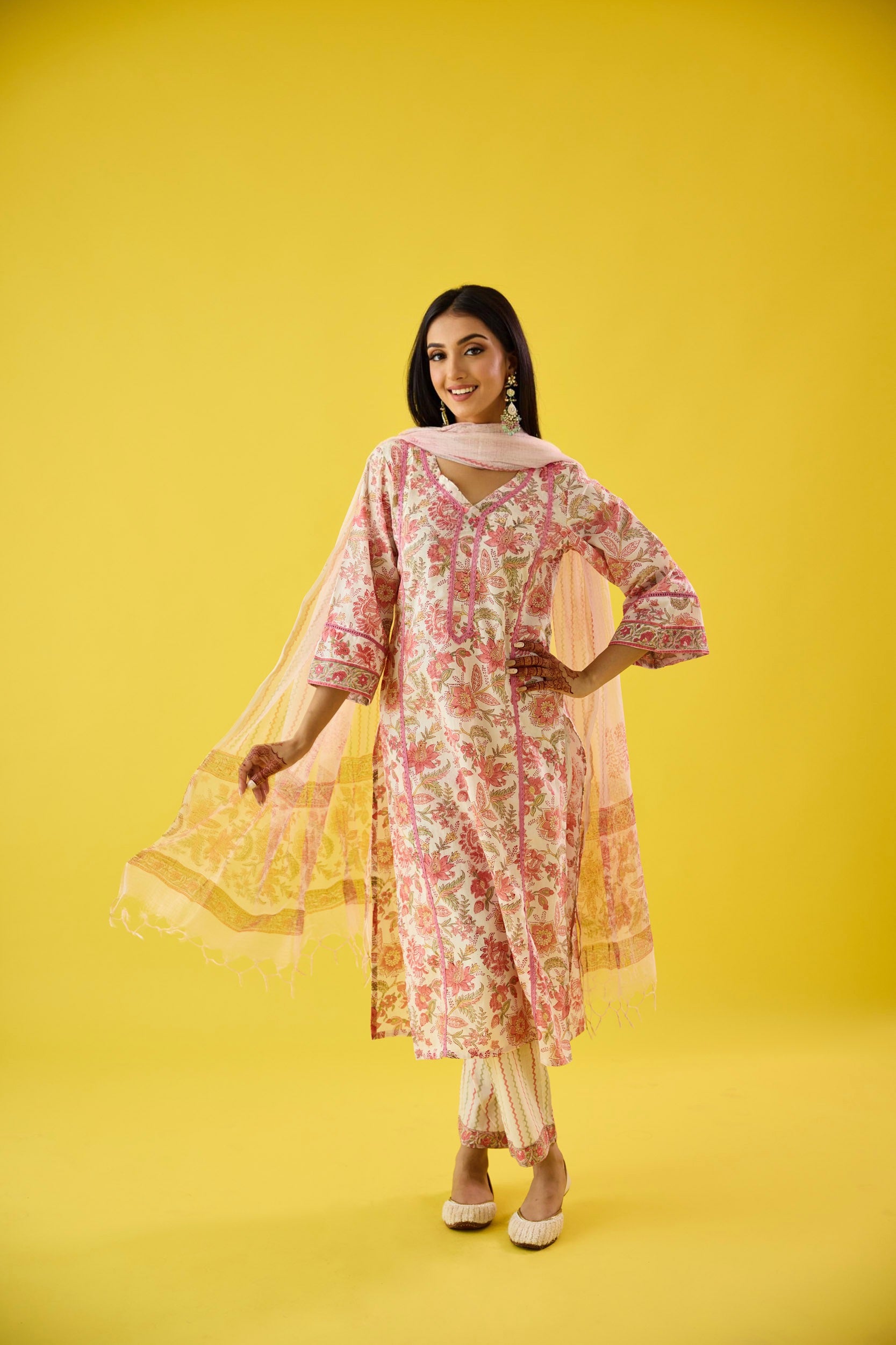 Mehrunissa Pink & White Cotton Kurta Set