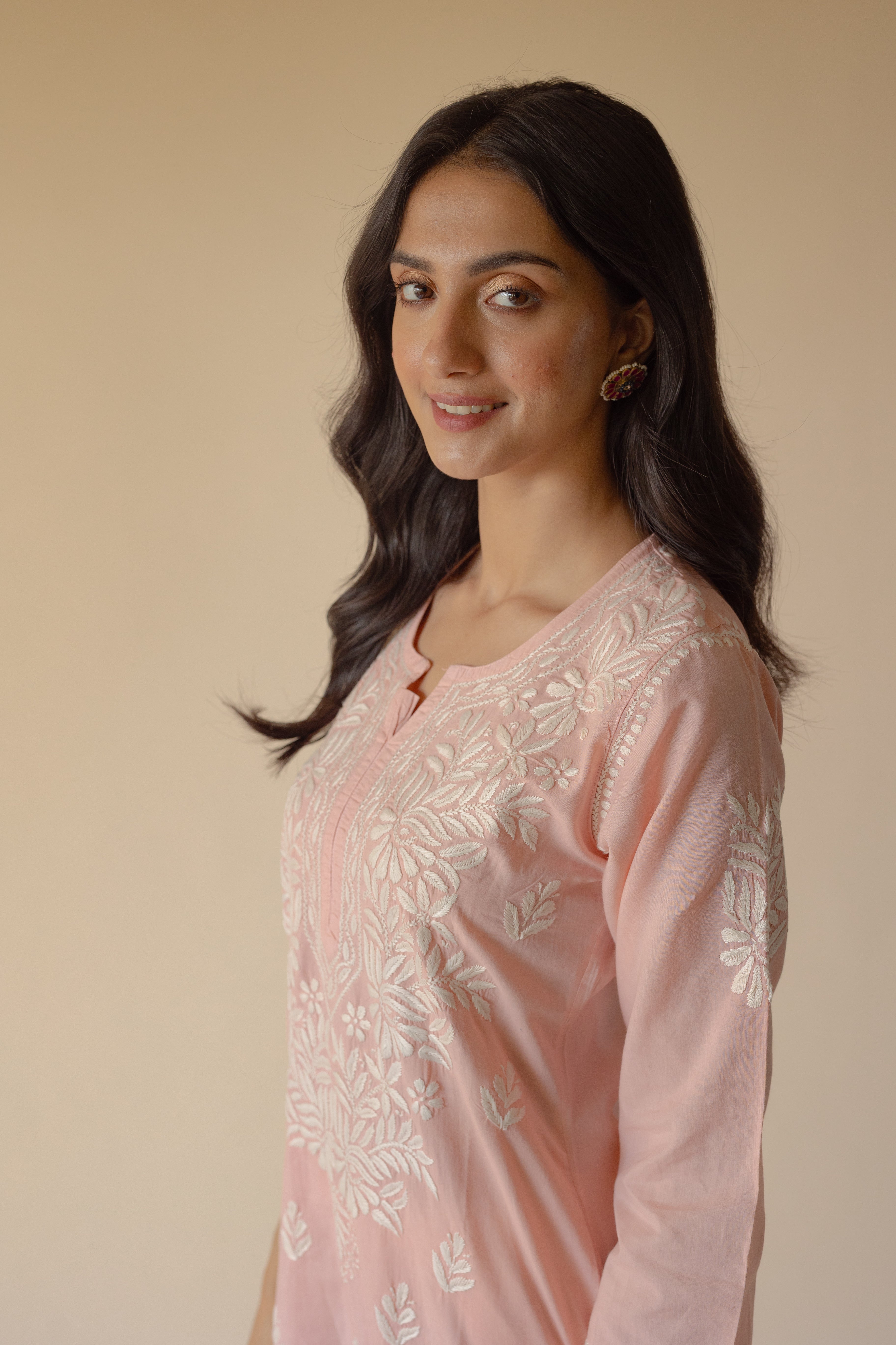 Gulbano Cotton Peach Hand Embroidered Chikankari Kurta