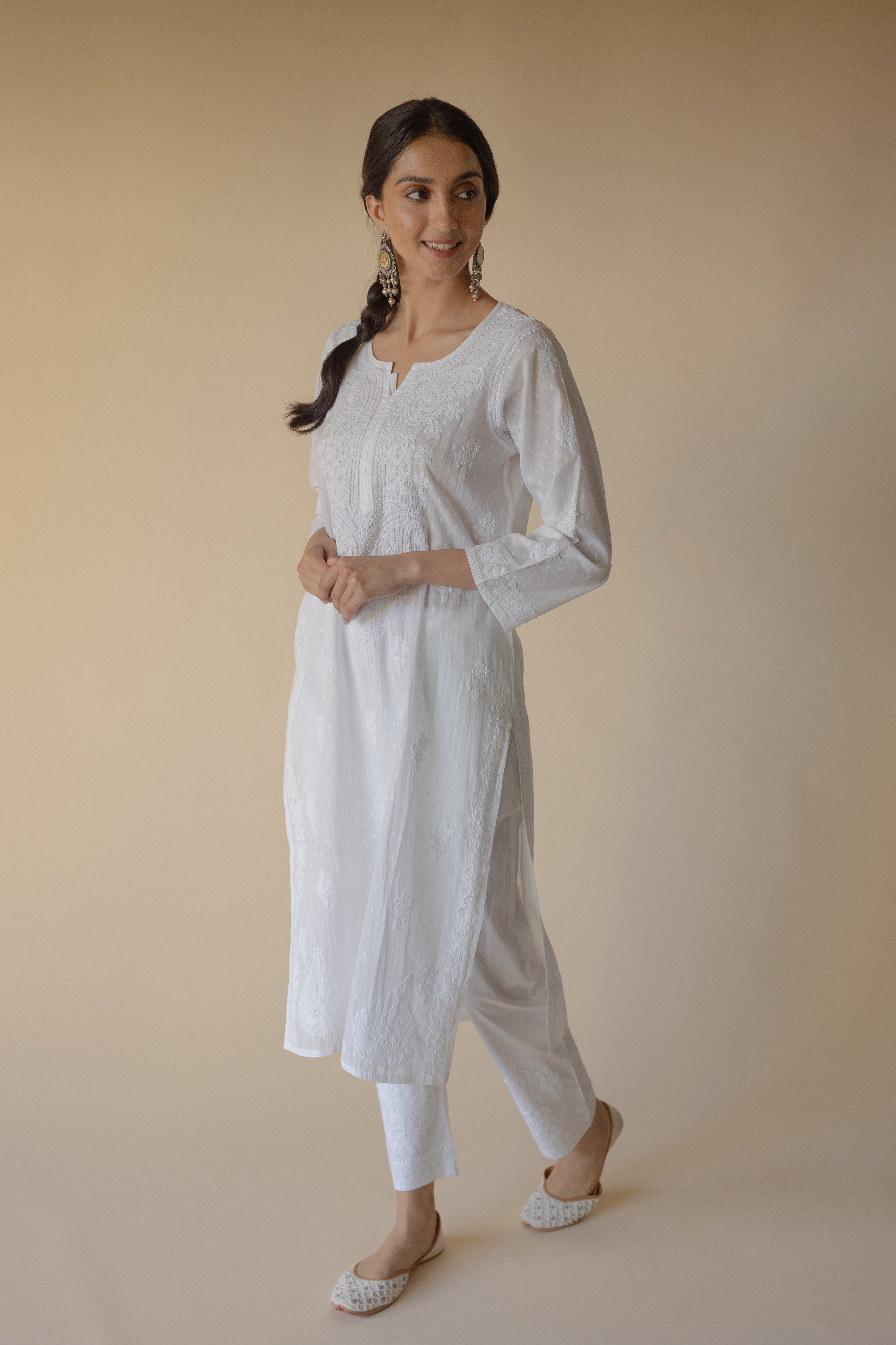 Shiza White Dobby Cotton Hand Embroidered Chikankari Kurta