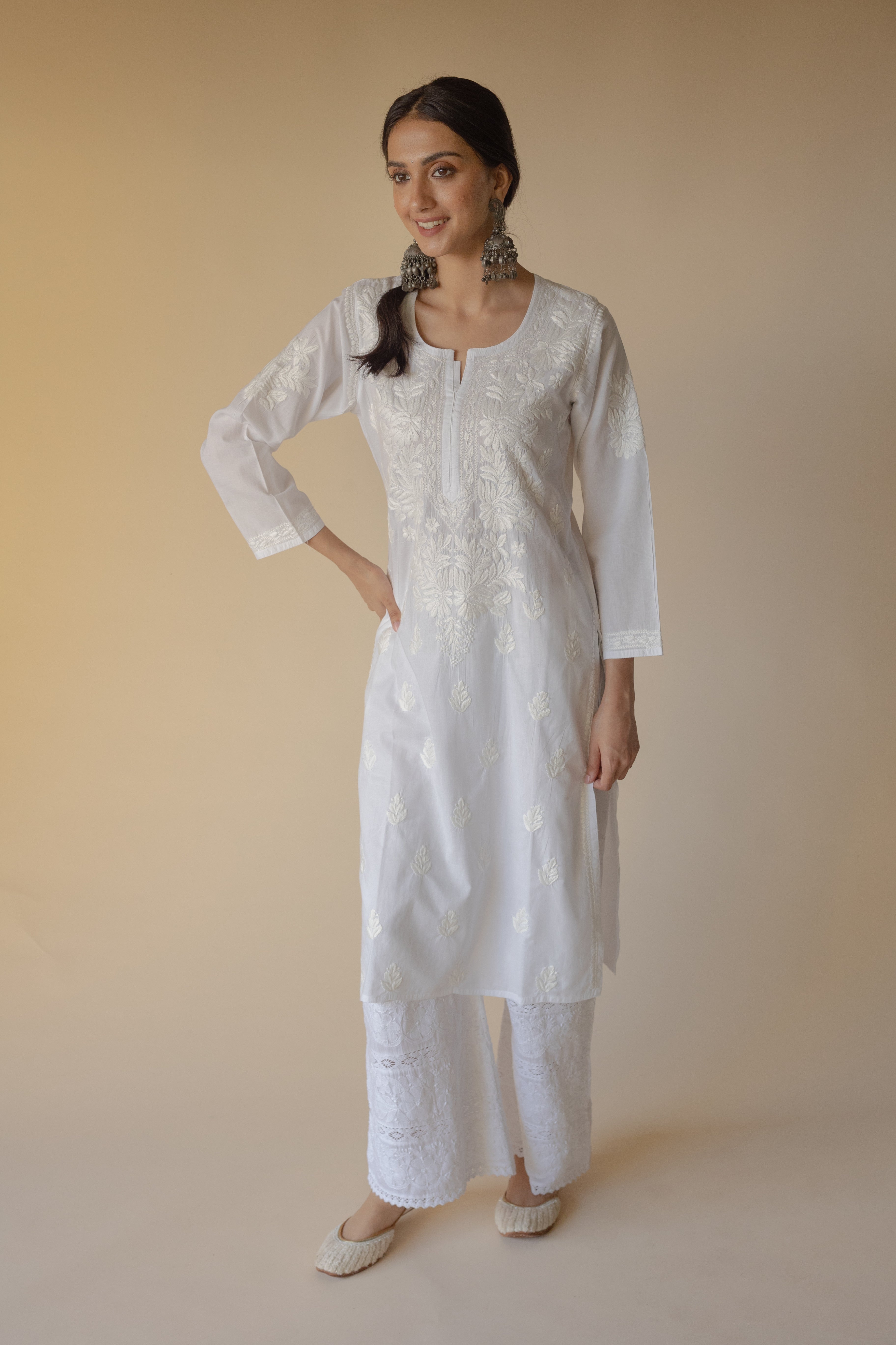 Noori Cotton White Hand Embroidered Chikankari Kurta