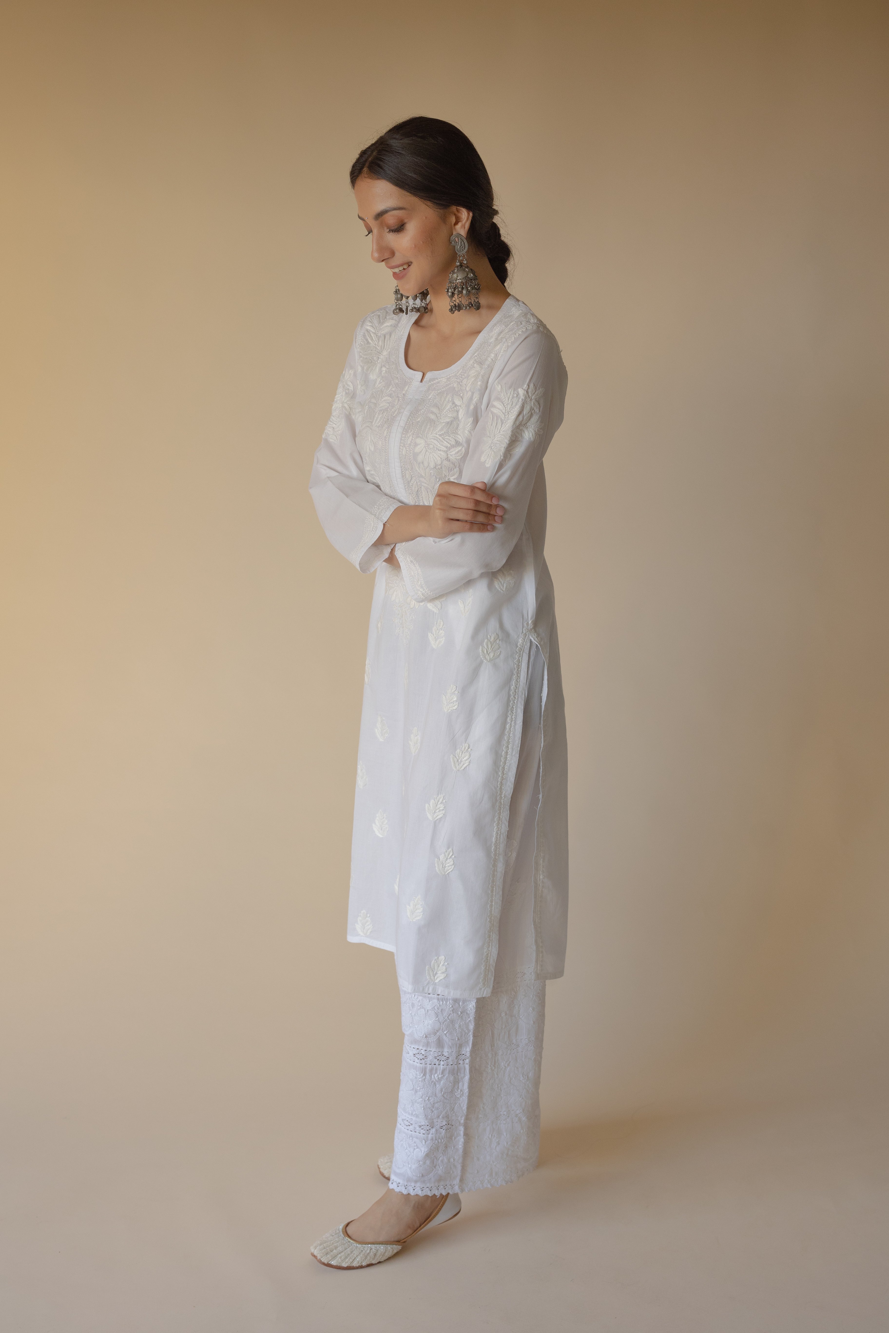 Noori Cotton White Hand Embroidered Chikankari Kurta