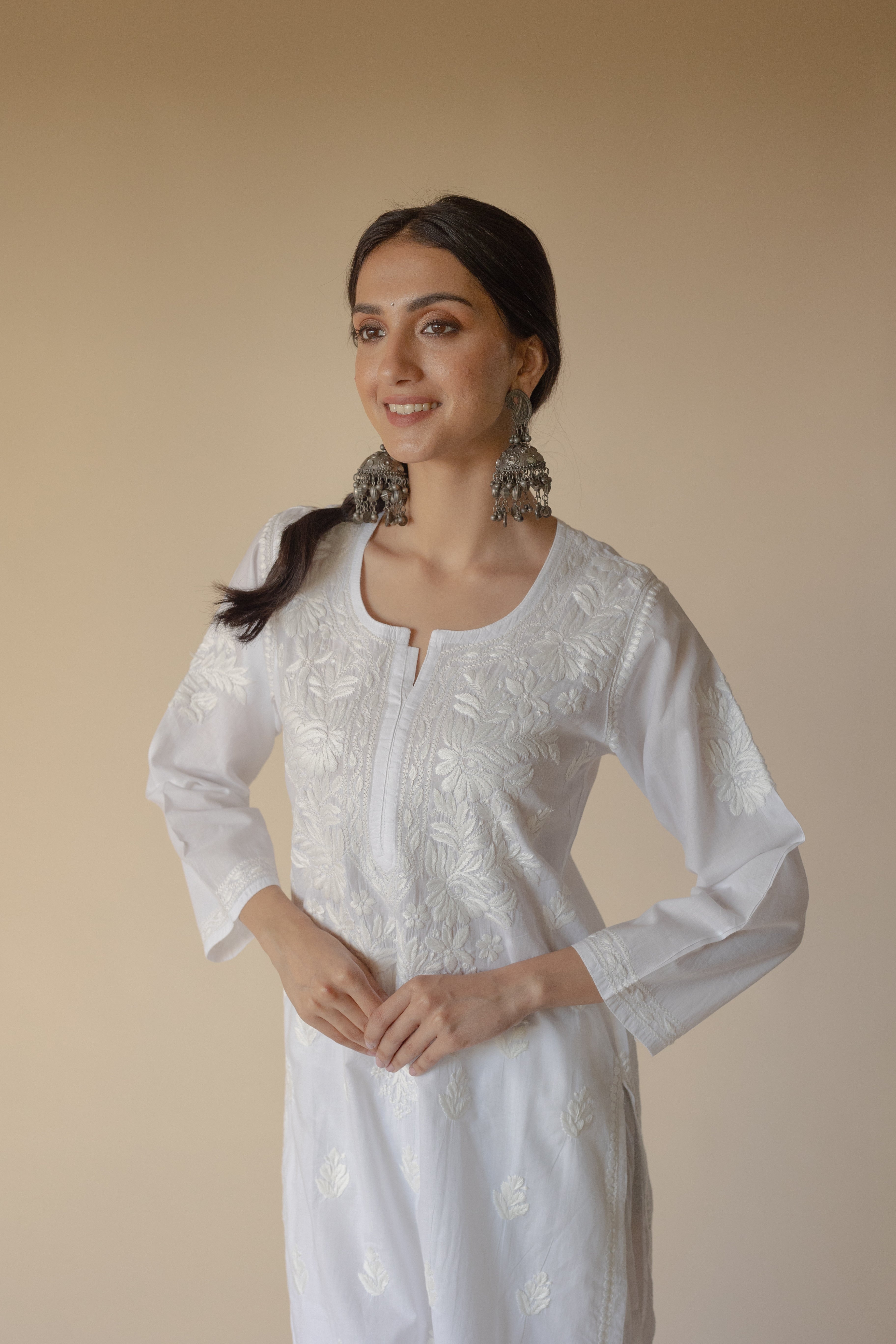 Noori Cotton White Hand Embroidered Chikankari Kurta