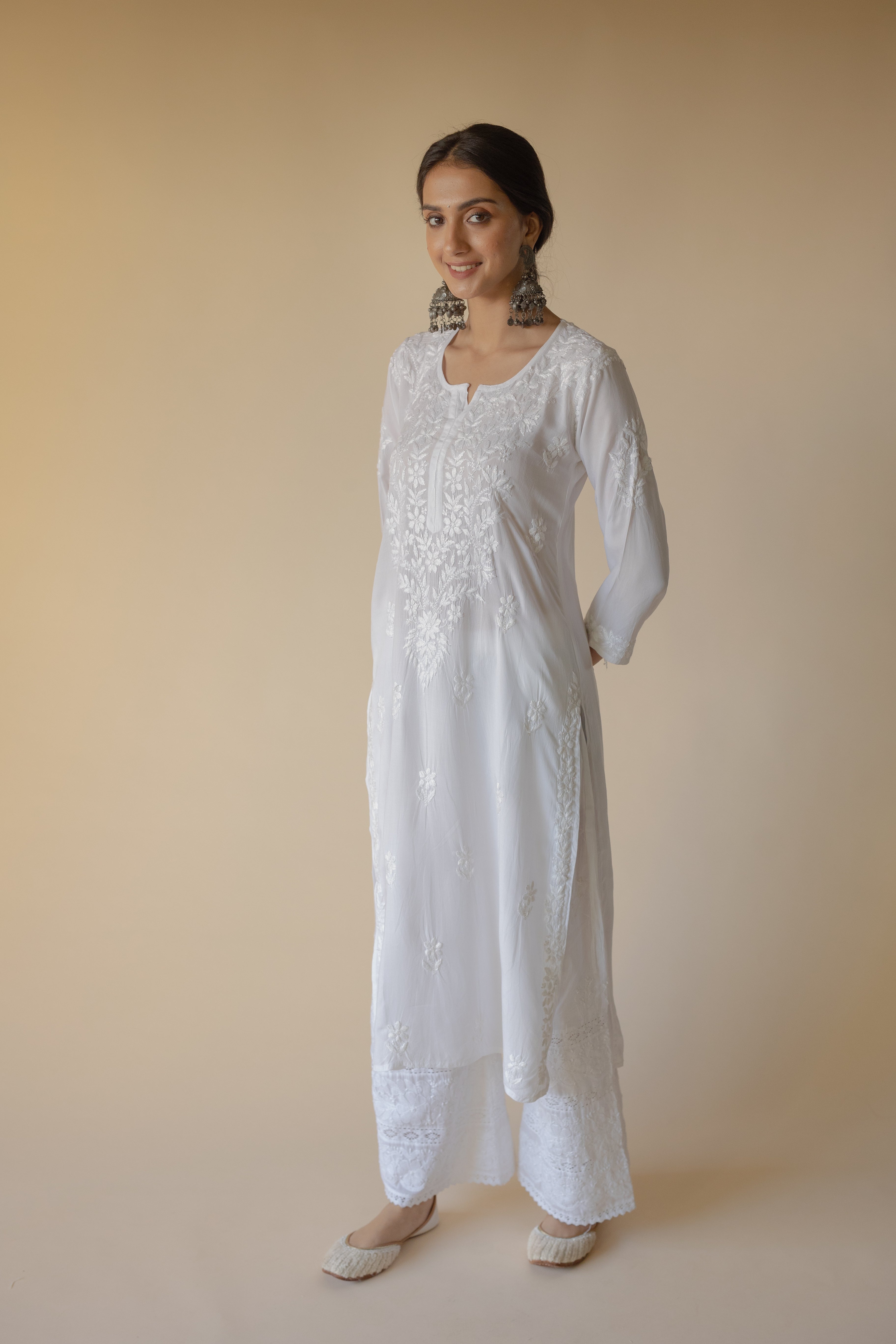 Batool White Modal Hand Embroidered Chikankari Kurta