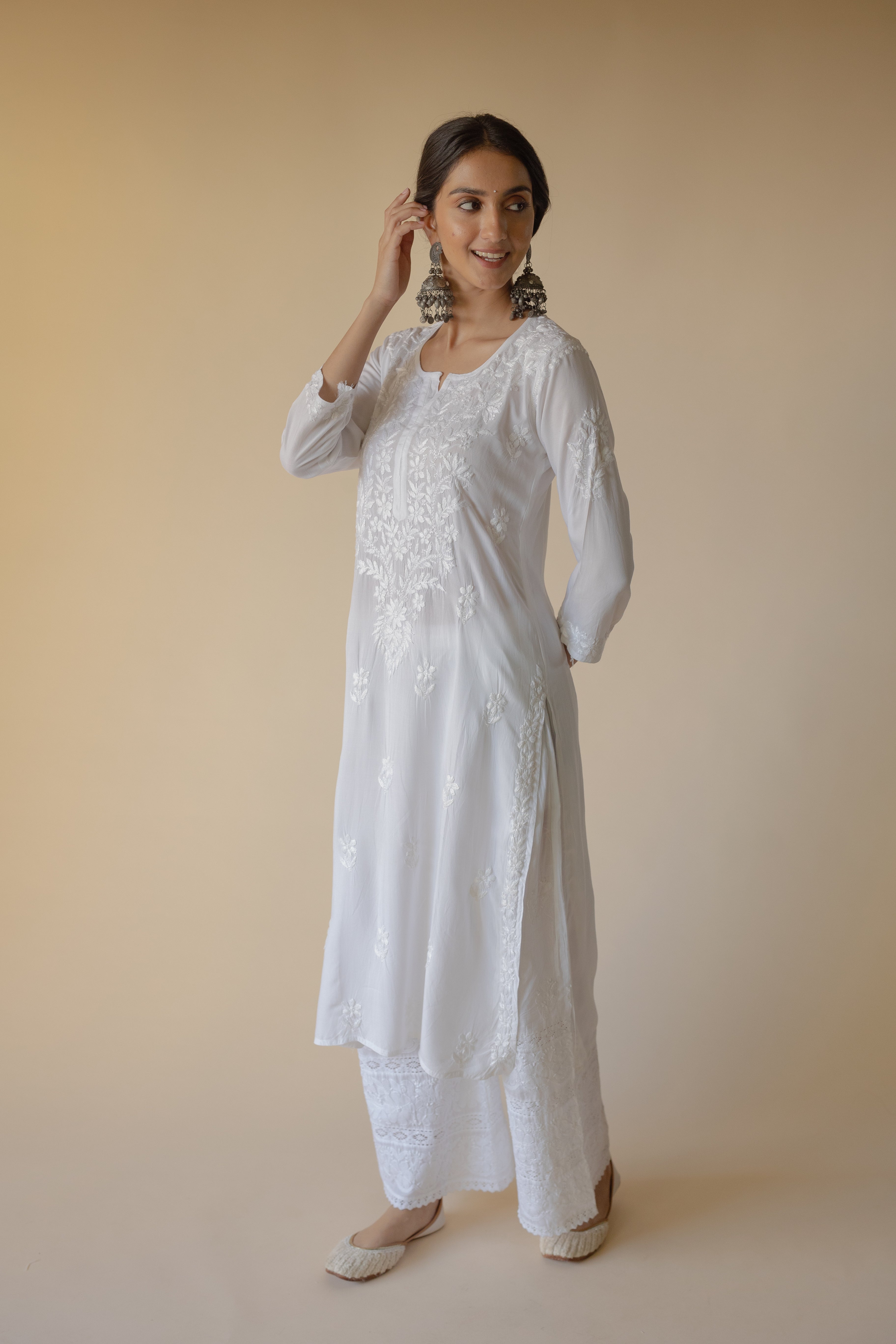 Batool White Modal Hand Embroidered Chikankari Kurta