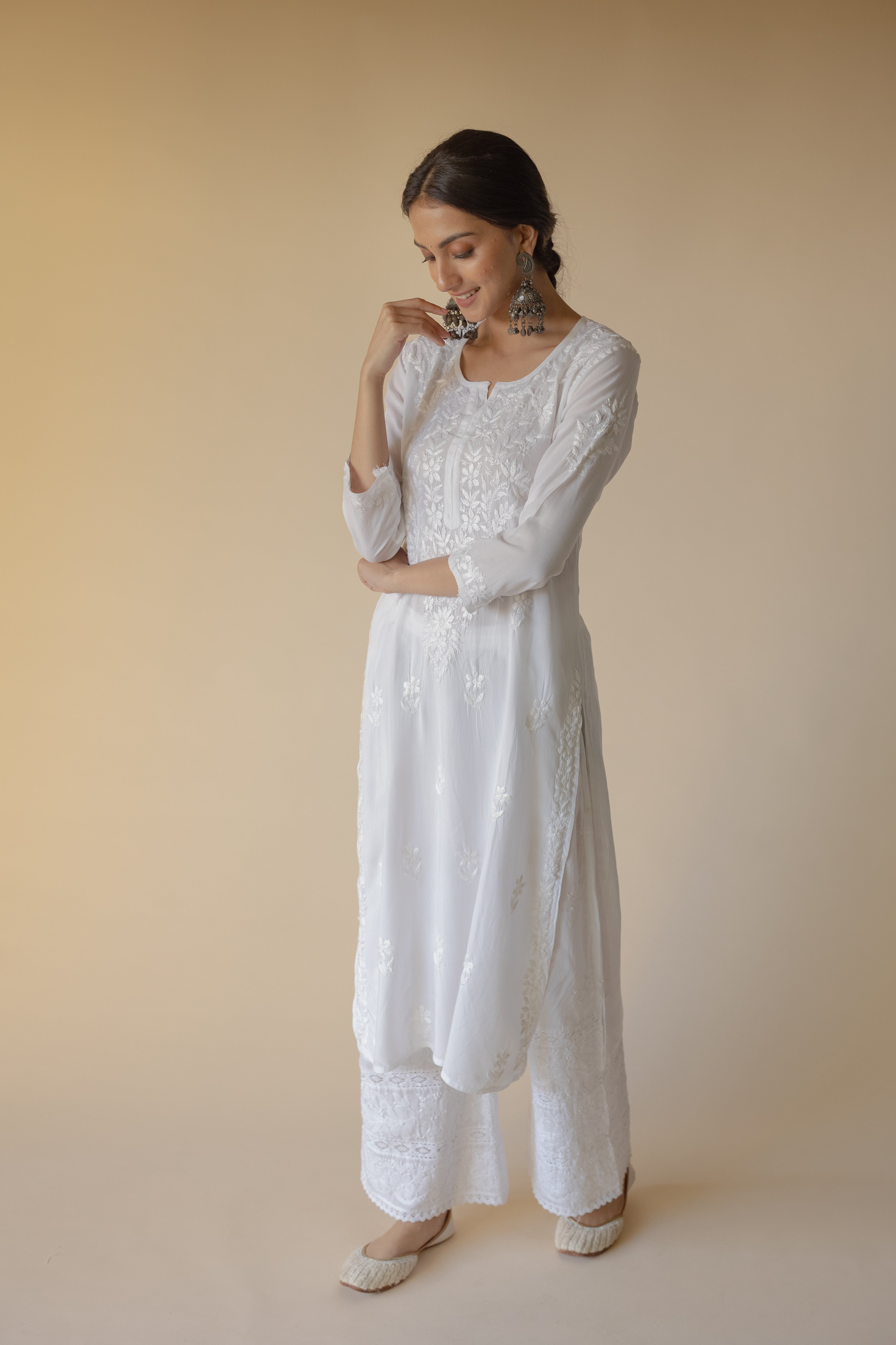 Batool White Modal Hand Embroidered Chikankari Kurta