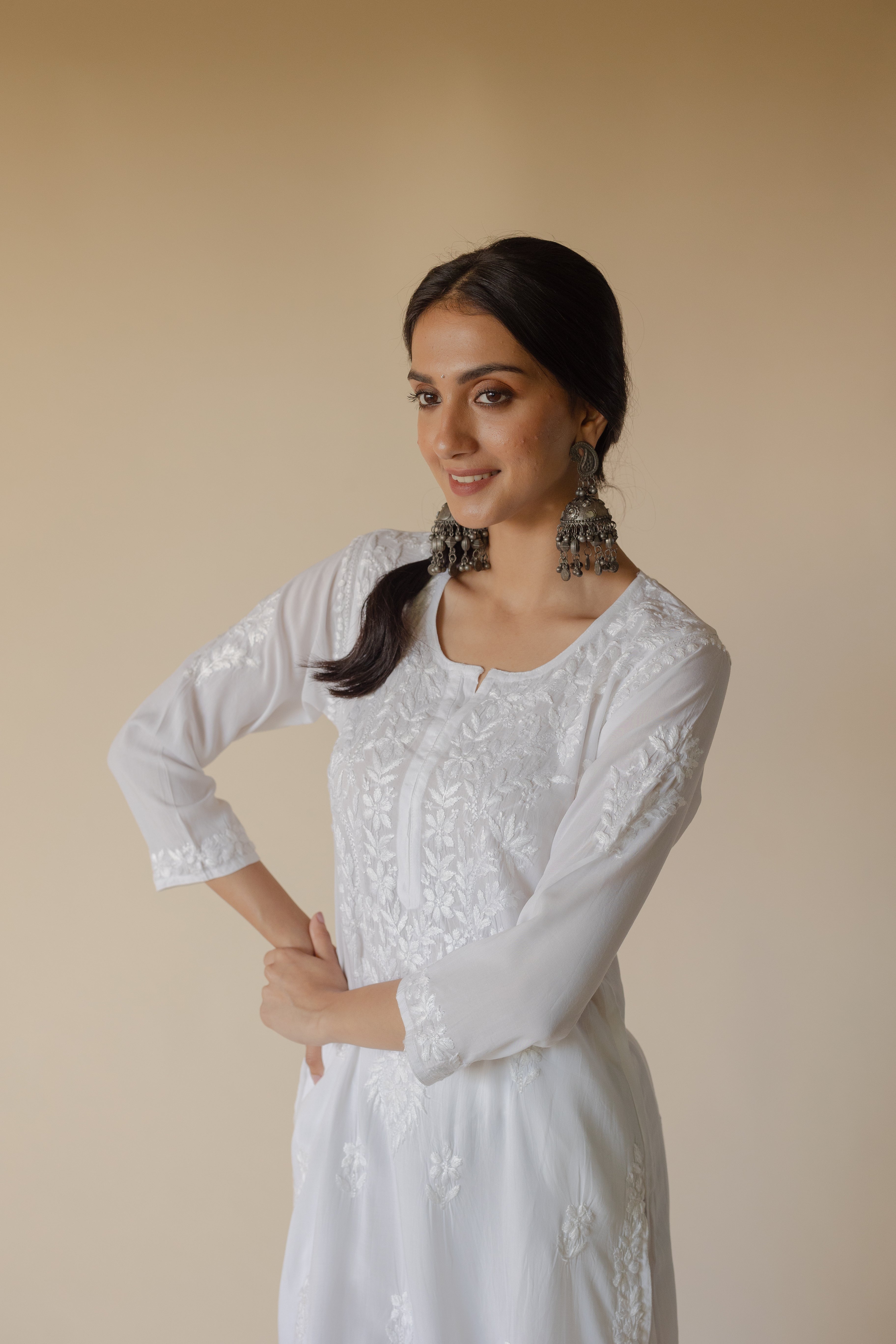 Batool White Modal Hand Embroidered Chikankari Kurta