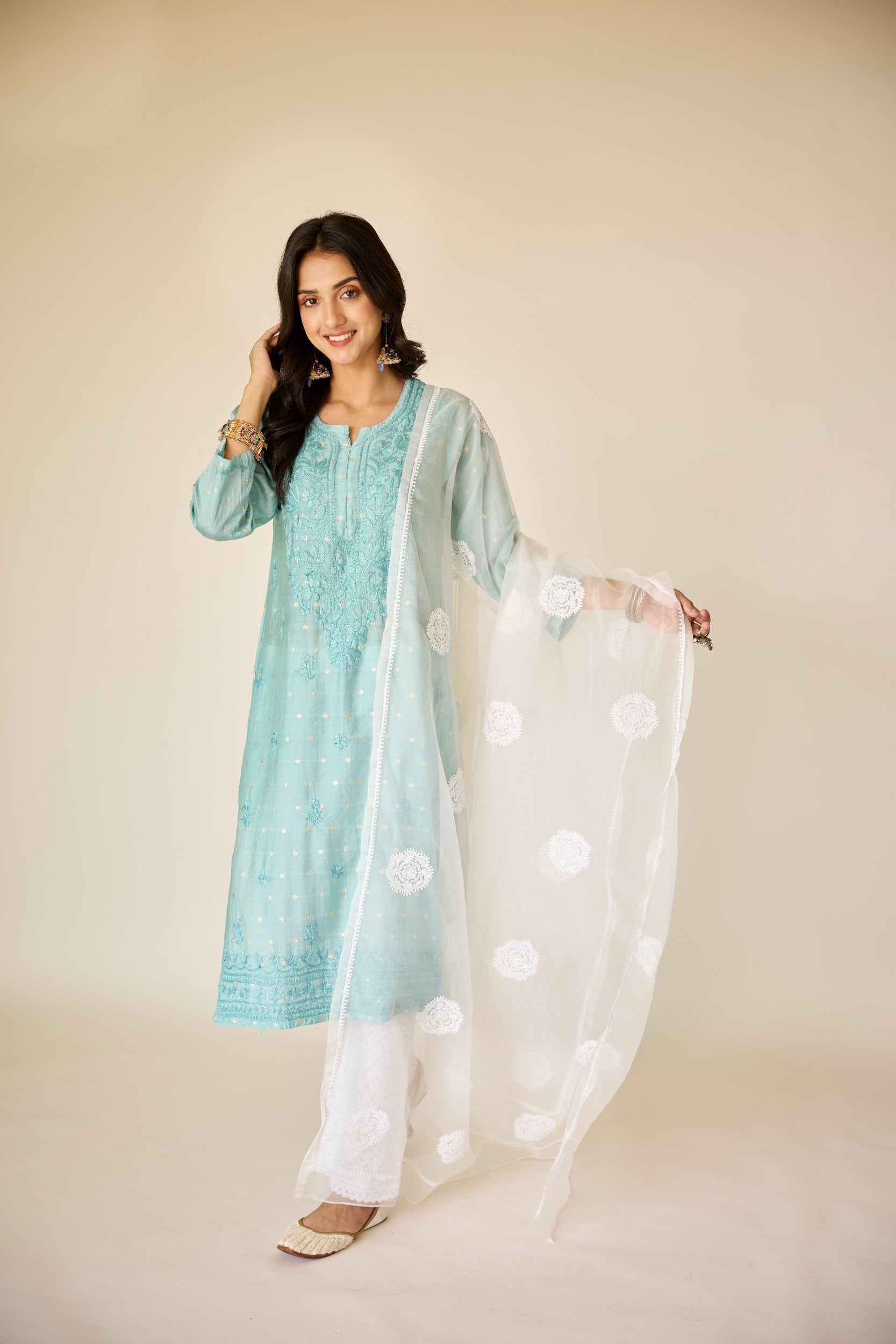 Phool White Organza Hand Embroidered Chikankari Dupatta