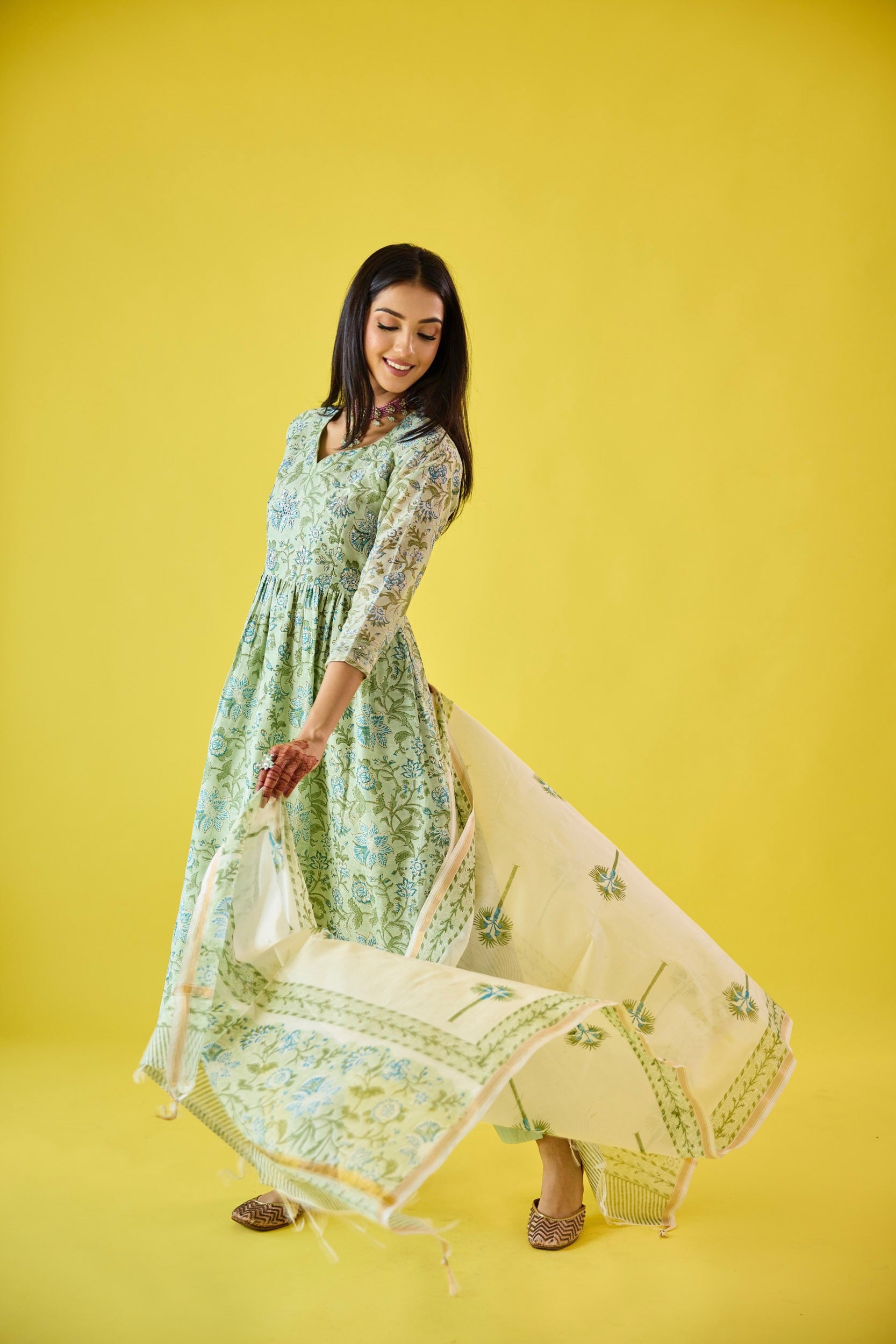 Surmayee Mint Green Chanderi Hand Embellished Kurta Set