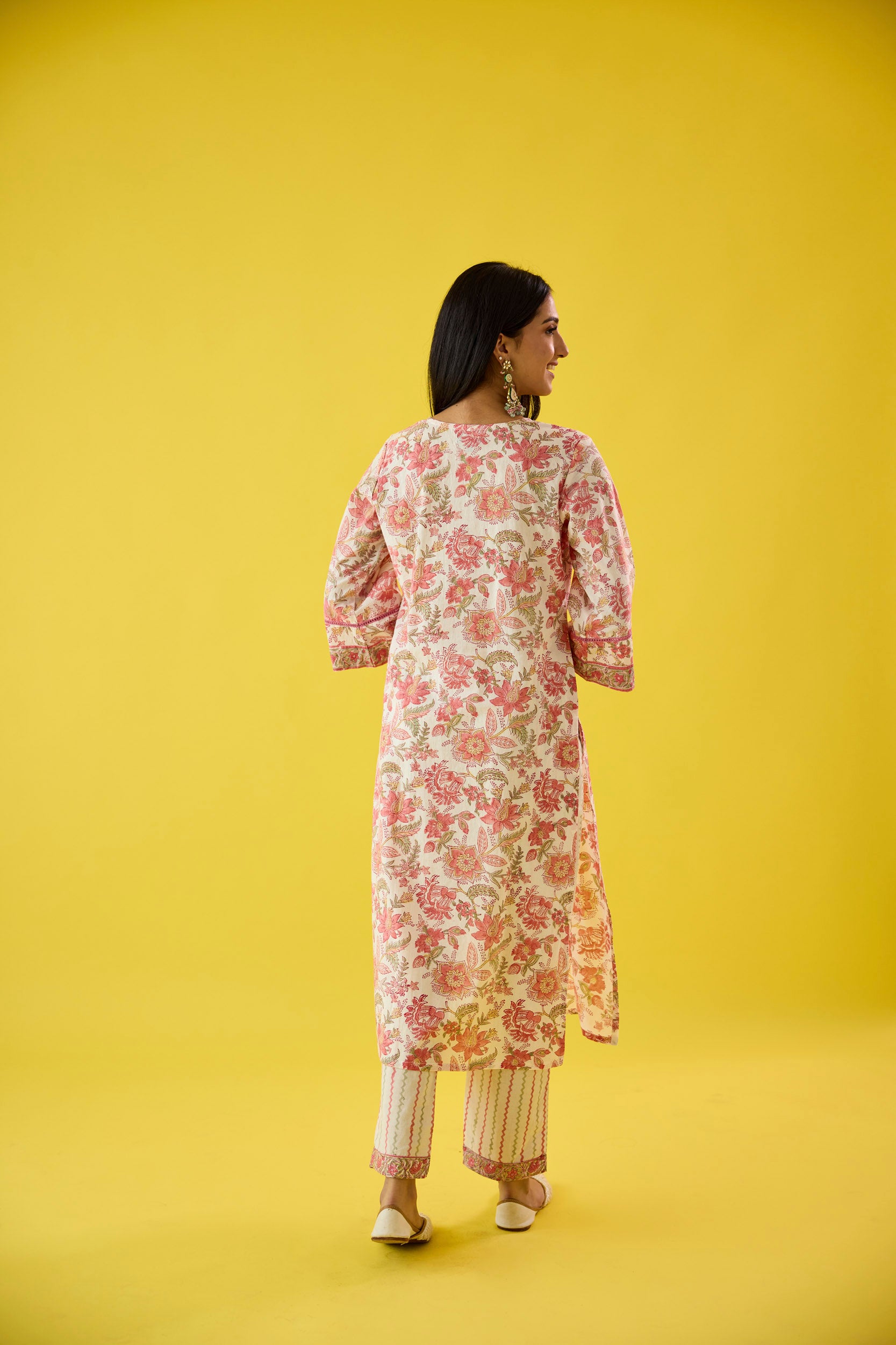 Mehrunissa Pink & White Cotton Kurta Set