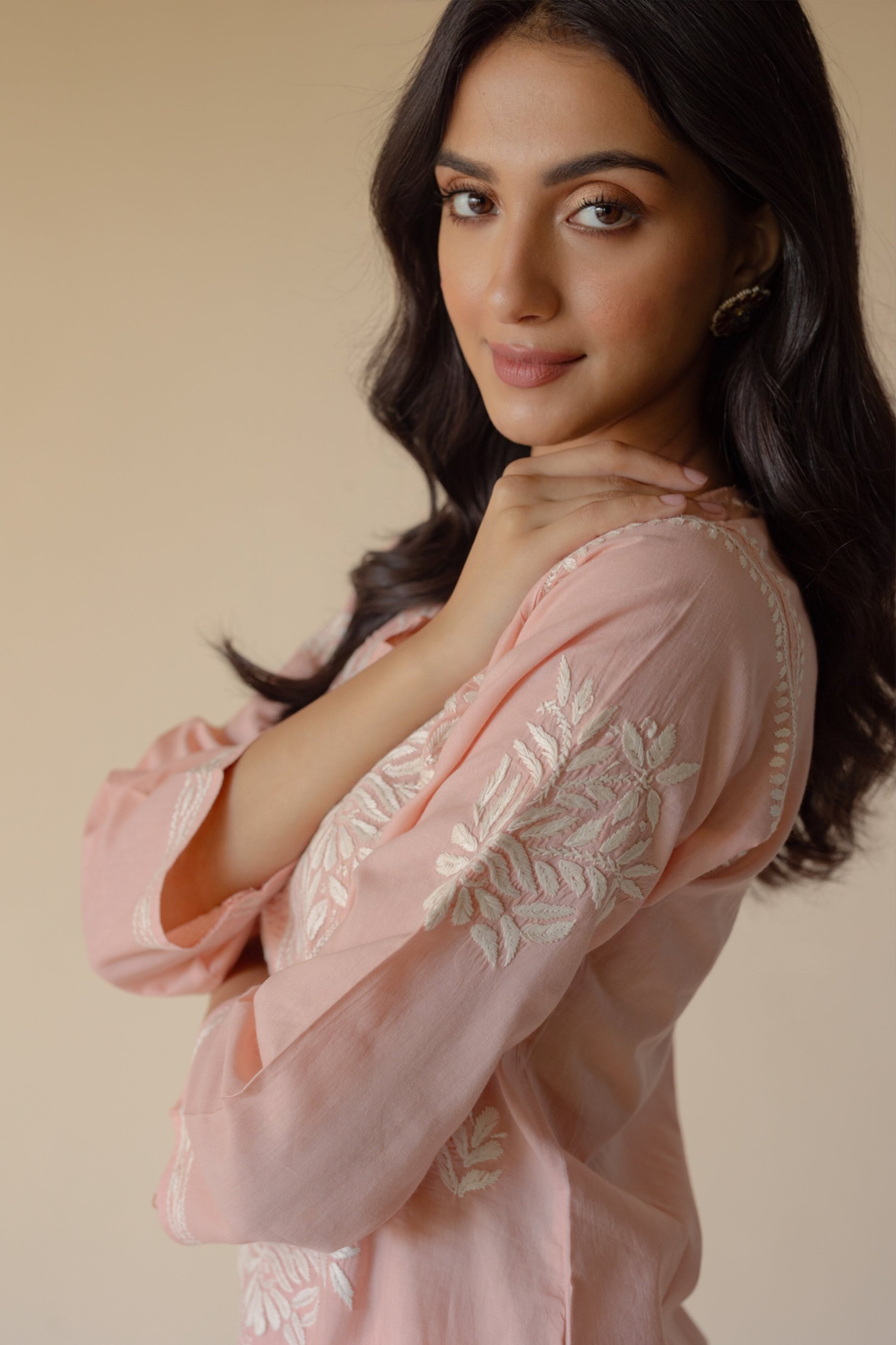 Gulbano Cotton Peach Hand Embroidered Chikankari Kurta