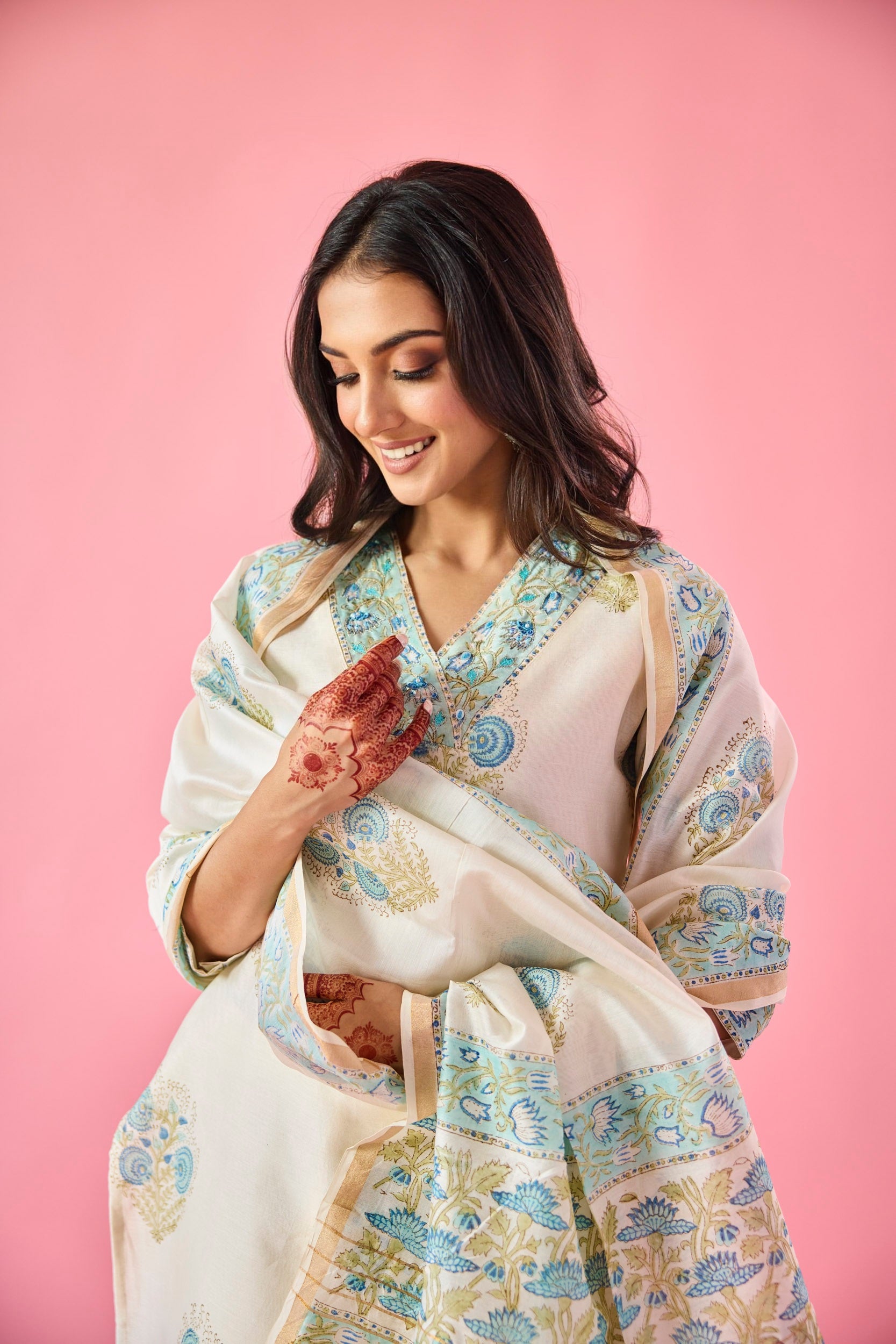 Dilruba Off White Chanderi Hand Embellished Kurta Set