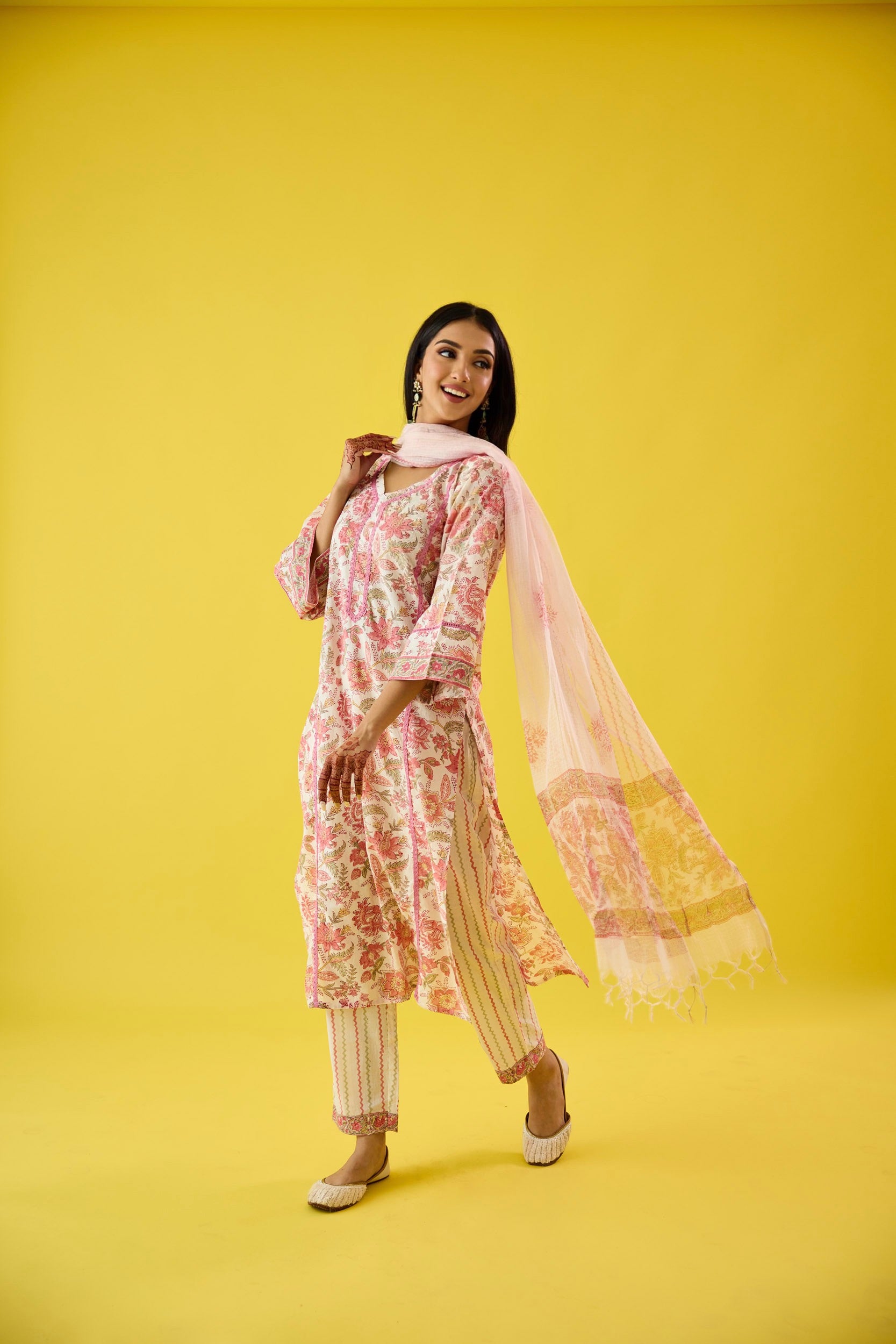 Mehrunissa Pink & White Cotton Kurta Set