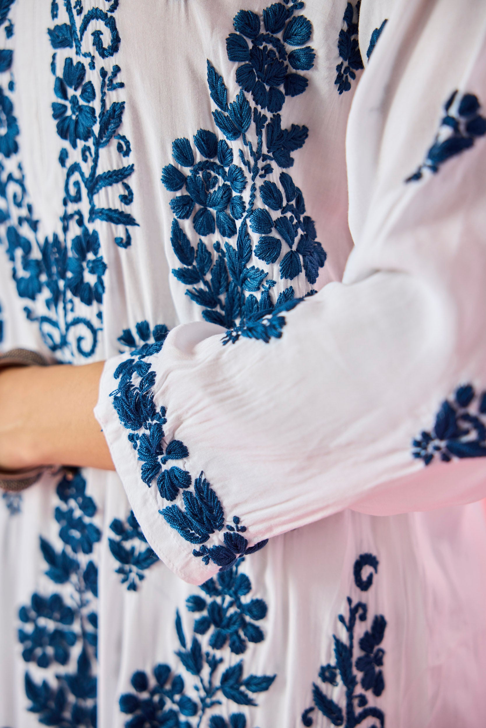 Wazira Blue & White Modal Hand Embroidered Chikankari Kurta & Pant Set