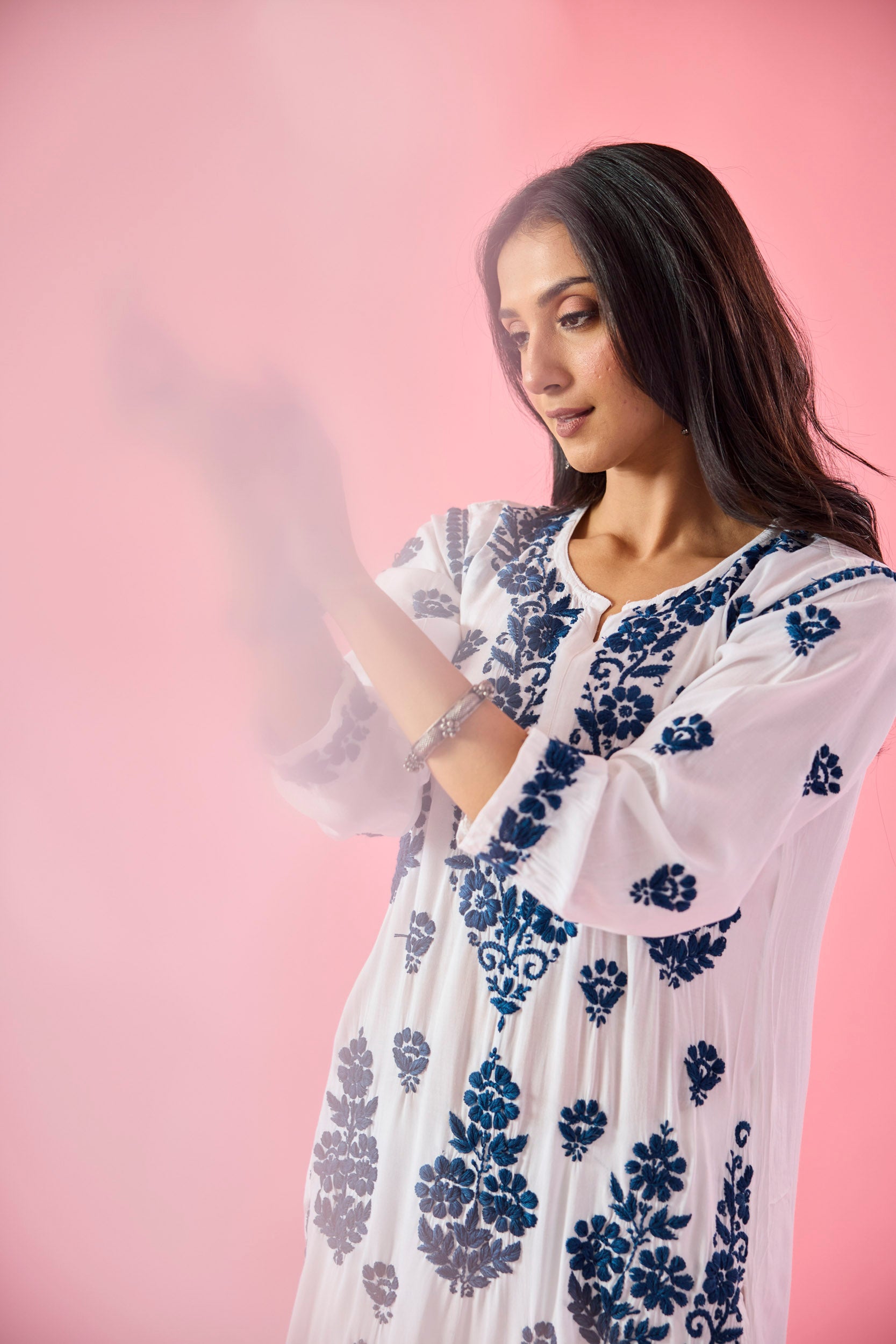 Wazira Blue & White Modal Hand Embroidered Chikankari Kurta & Pant Set