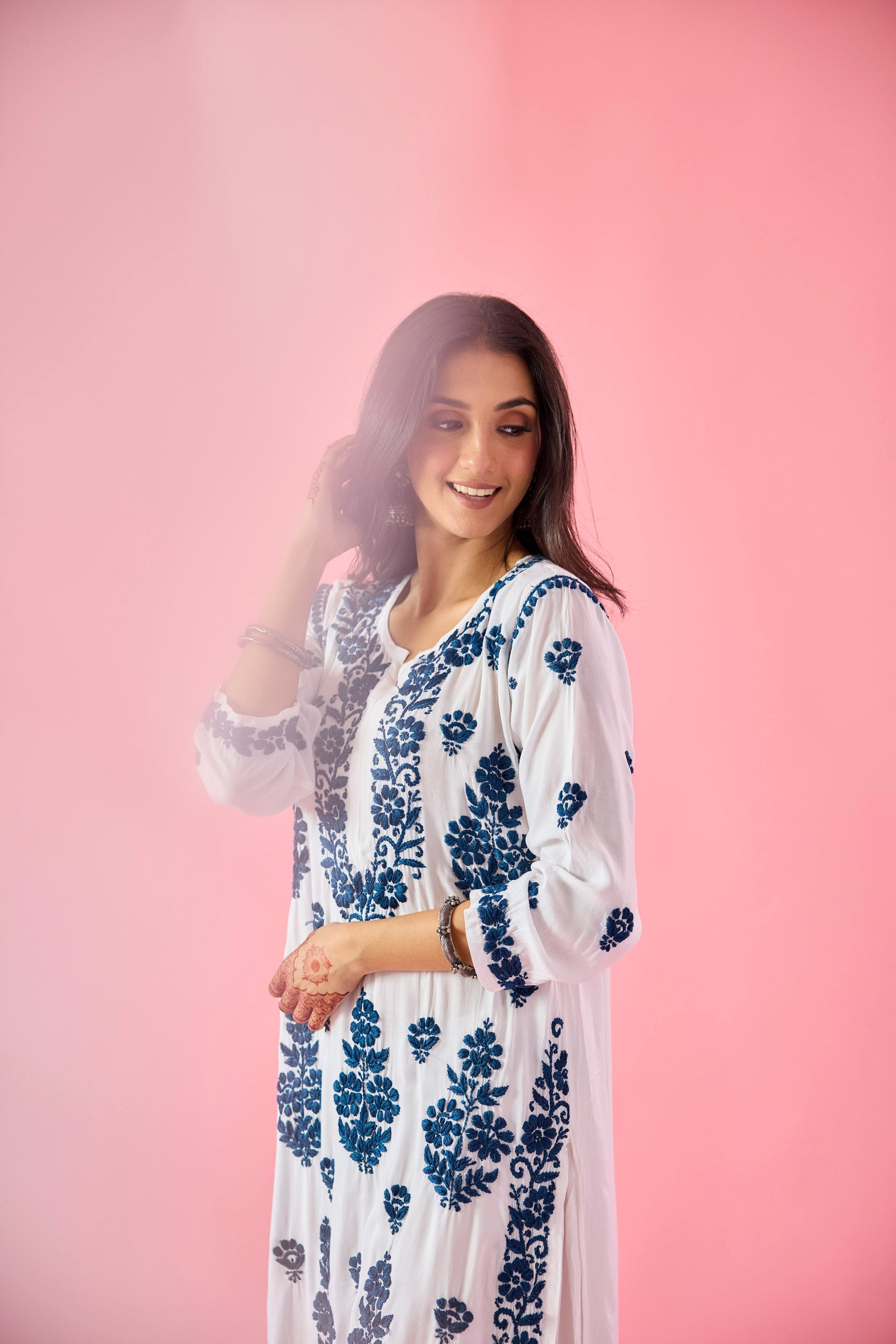 Wazira Blue & White Modal Hand Embroidered Chikankari Kurta & Pant Set