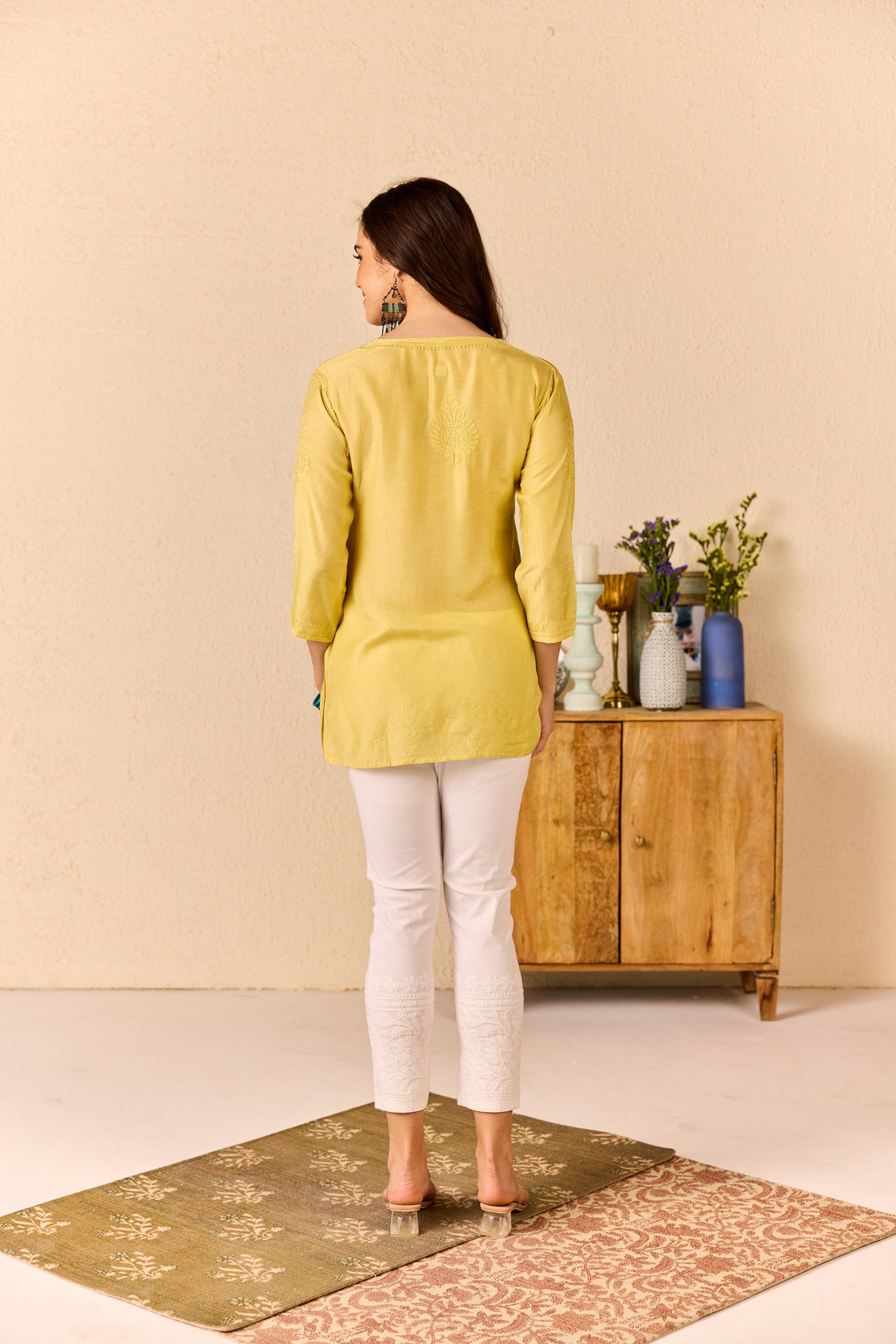 Araya Yellow Muslin Hand Embroidered Short Chikankari Kurti