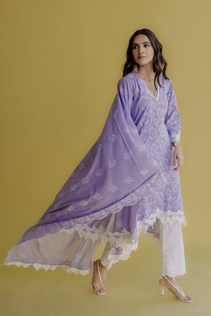 Viscose Vertical Straight Cut Kurta Pant Dupatta Set with Embroidery and Organza Dupatta – Sizes XL to 3XL main image 0