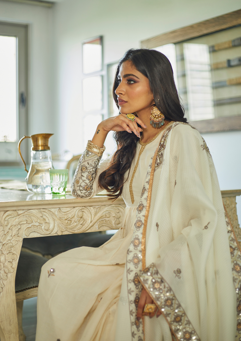 Nargis Anarkali