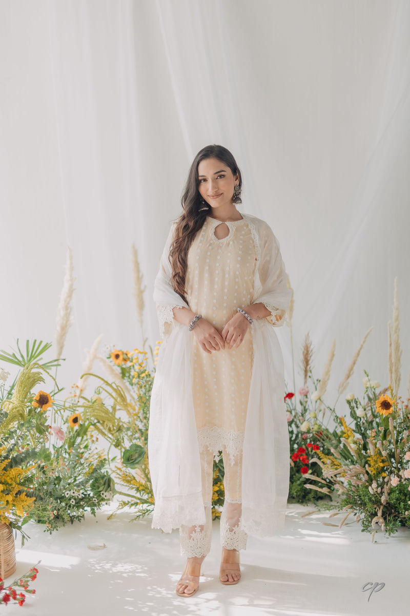 Maria Mulmul Kurta