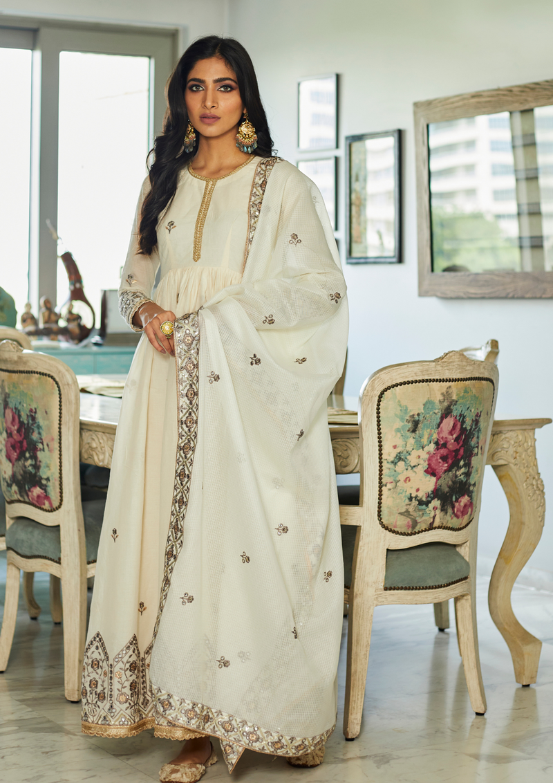 Nargis Anarkali