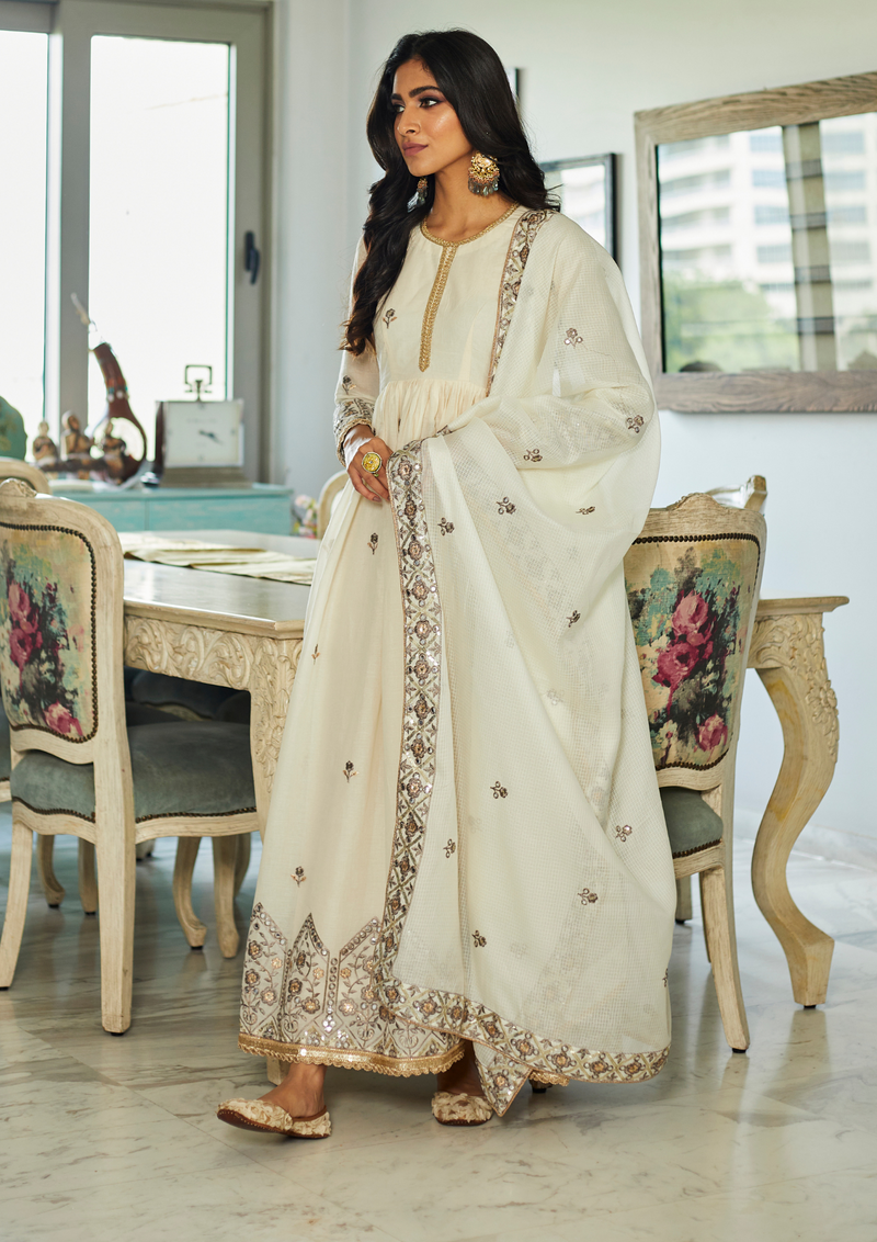 Nargis Anarkali