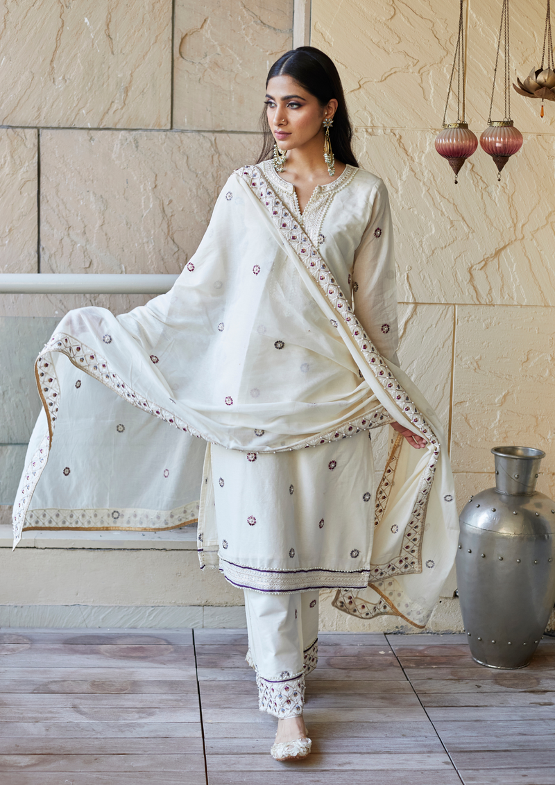Aafreen White Straight Kurta