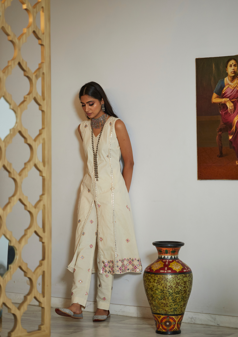 Chaandni Kurta Set