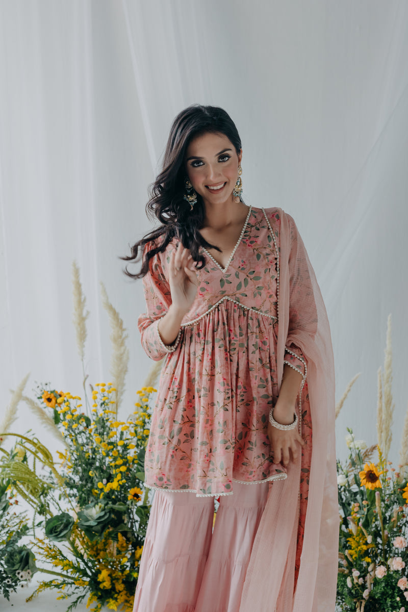 Buy Pink Woven Design Silk Blend Straight Kurta With Trousers & Dupatta  Online at Rs.2649 | Libas