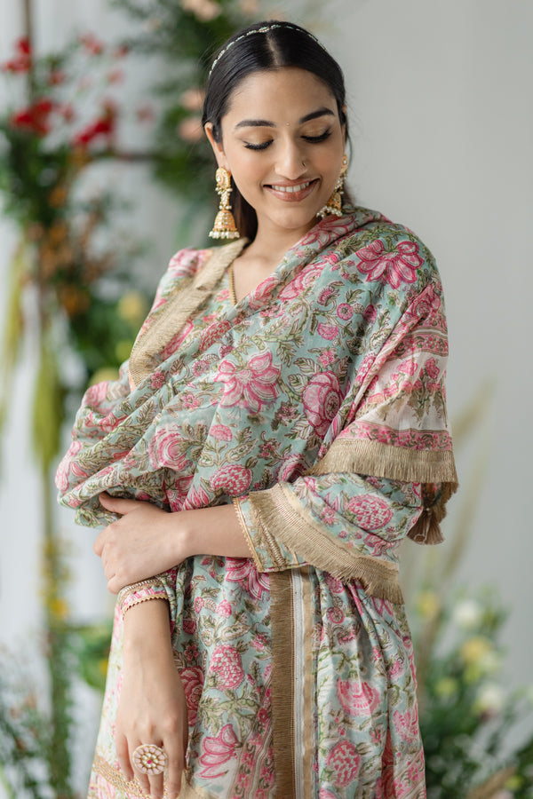 Jasmine Kurti