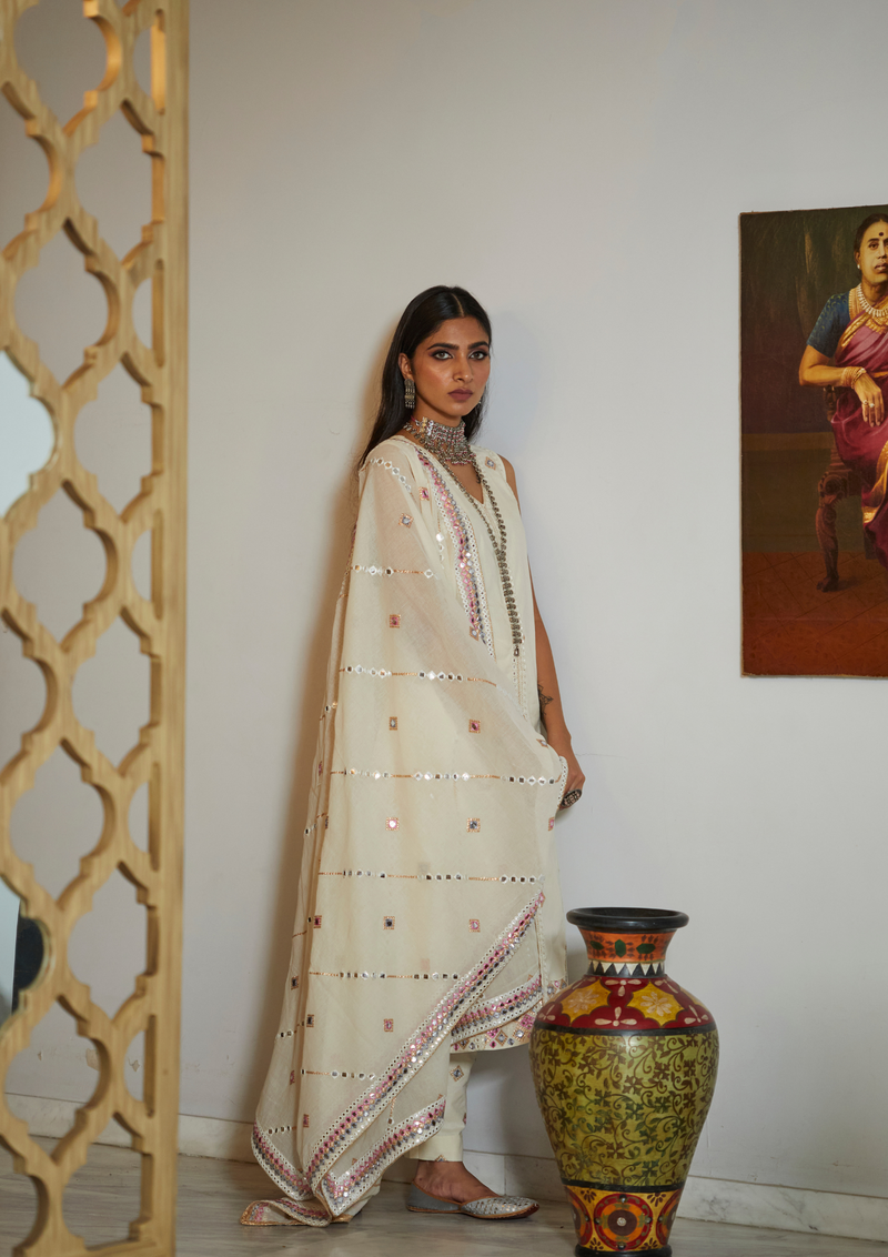 Chaandni Kurta Set
