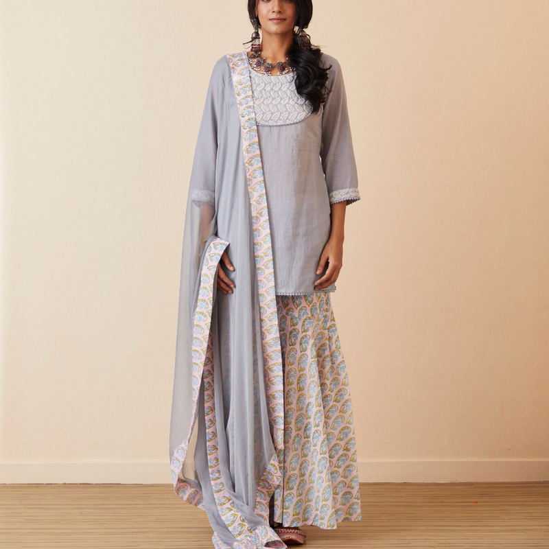 Ayesha Kurta