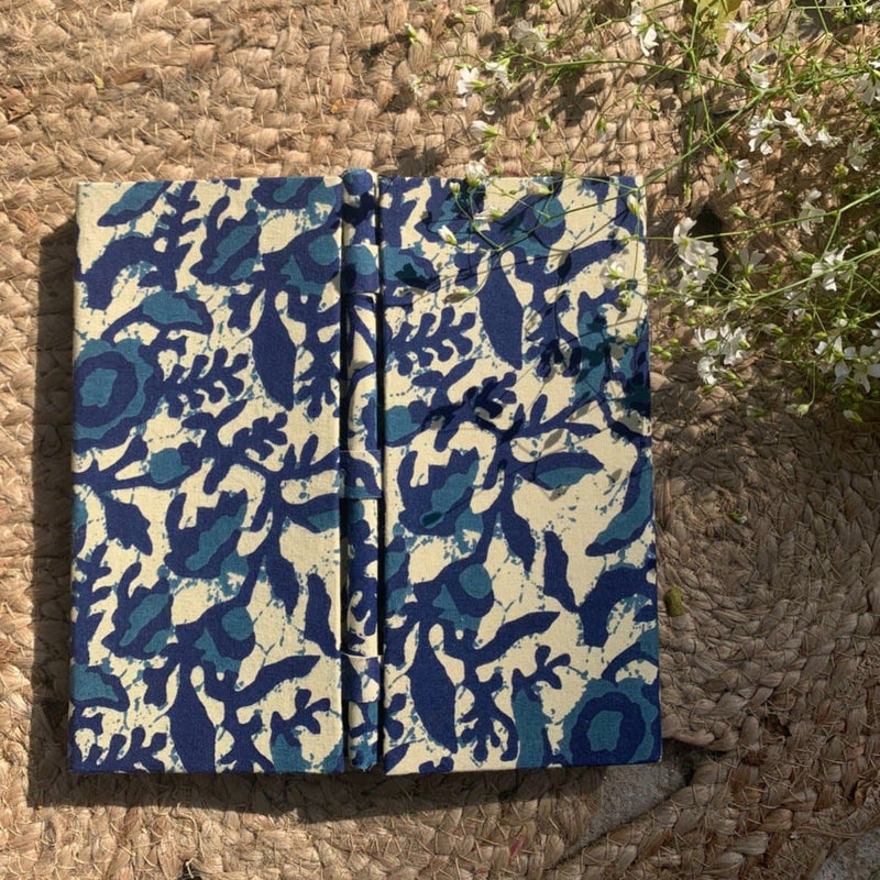 Aisha Pencil Folding Diary