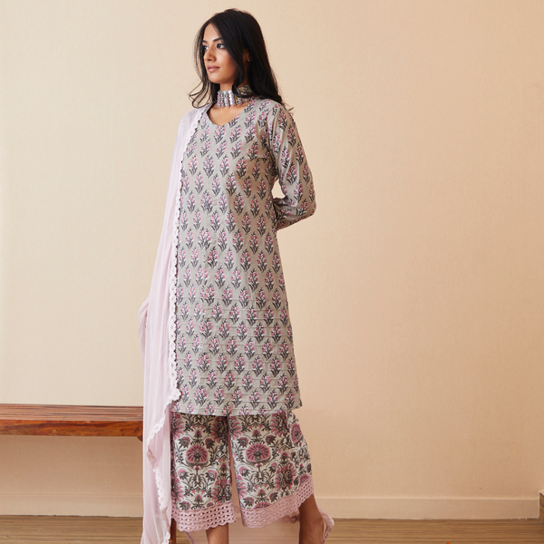 Sara Set of 3 (Kurta, Palazzo and Lace Dupatta)