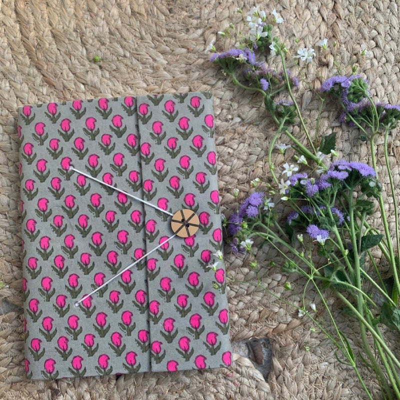 Inaya Button Diary