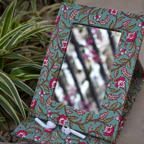 Jasmine Folding Mirror