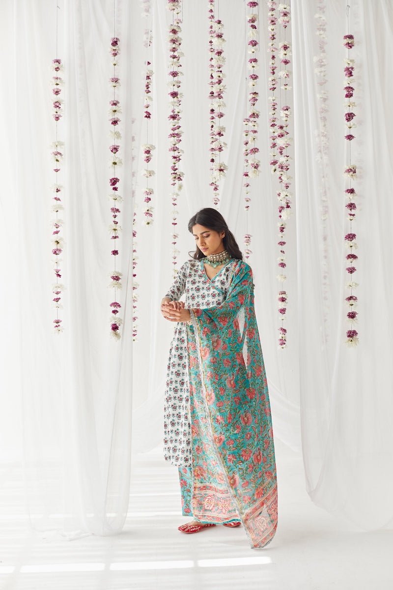 Zainab Kurta