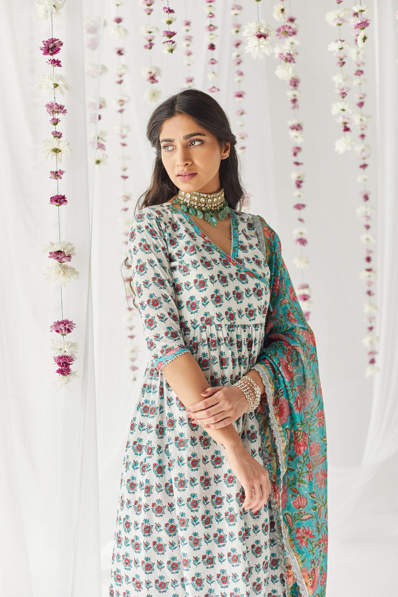 Zainab Kurta