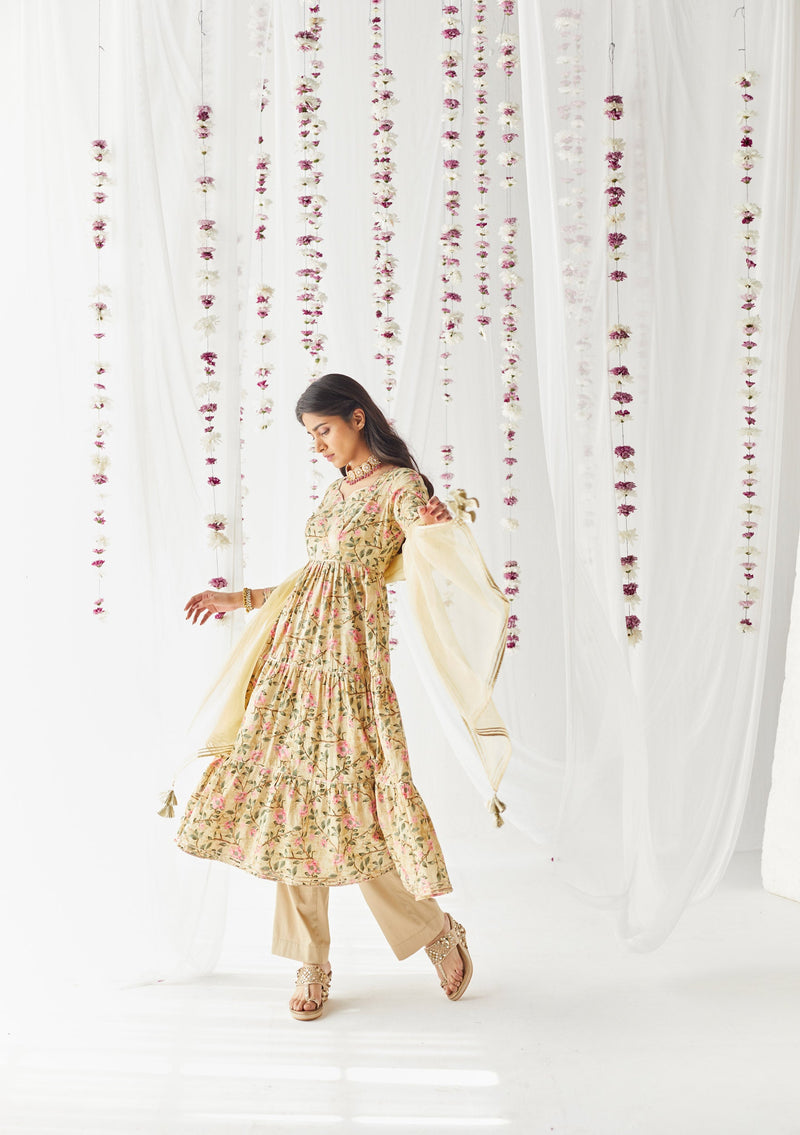 Aliza Kurta