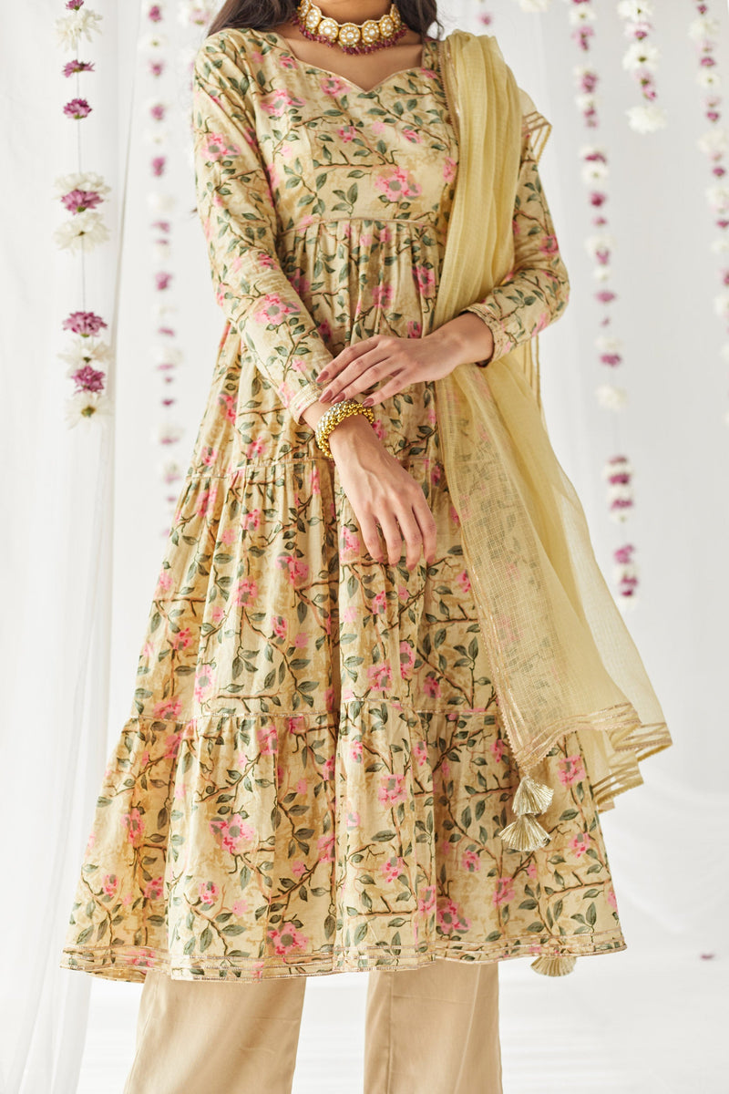 Aliza Kurta