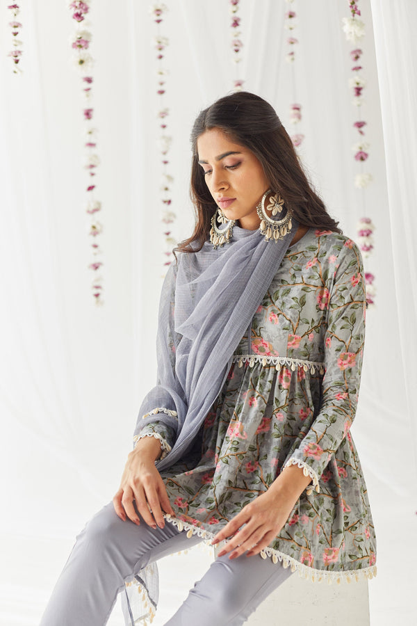 Amrah Kurti