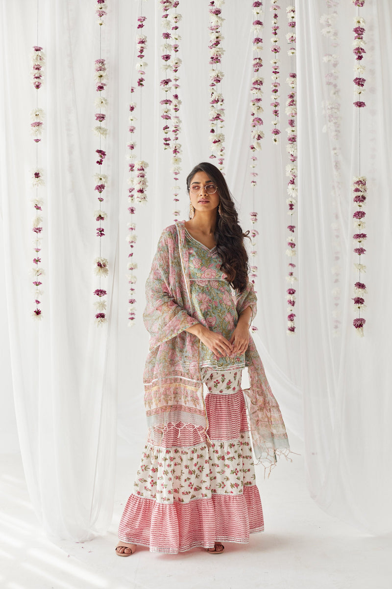 Mahira Kurti