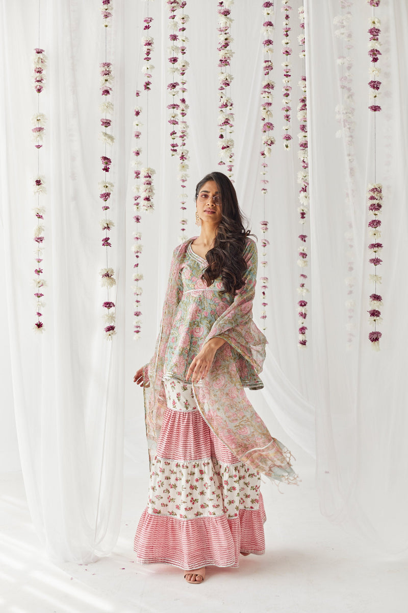 Mahira Kurti