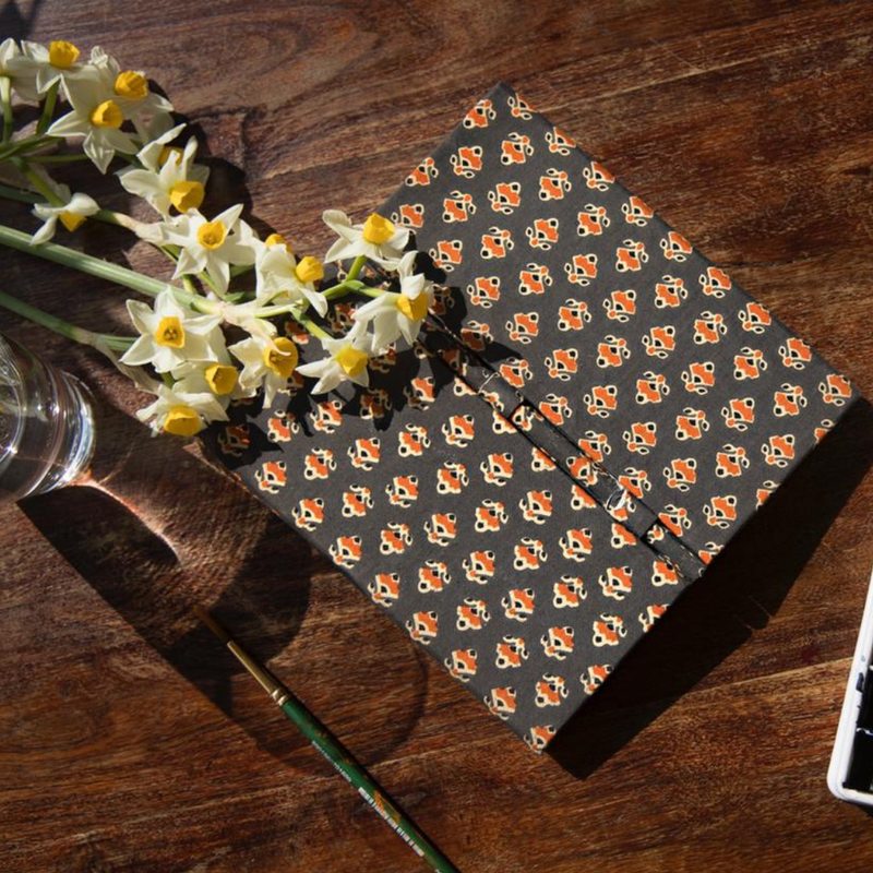Aisha Pencil Folding Diary