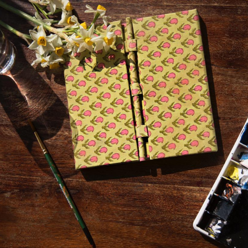 Aisha Pencil Folding Diary