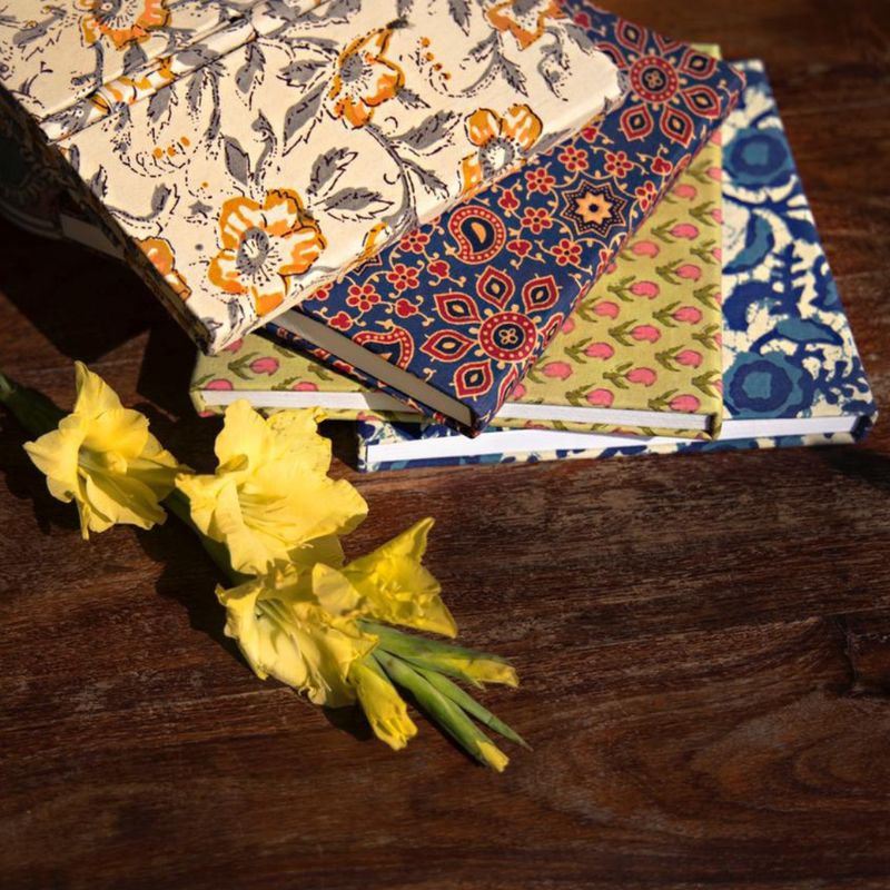 Aisha Pencil Folding Diary