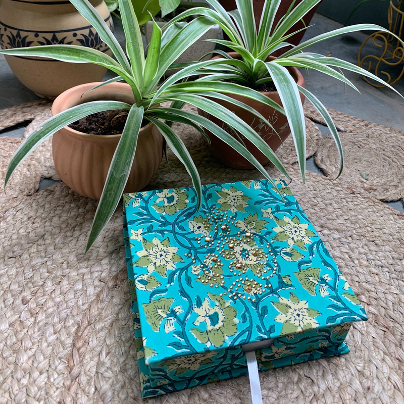 Alia Tissue Box
